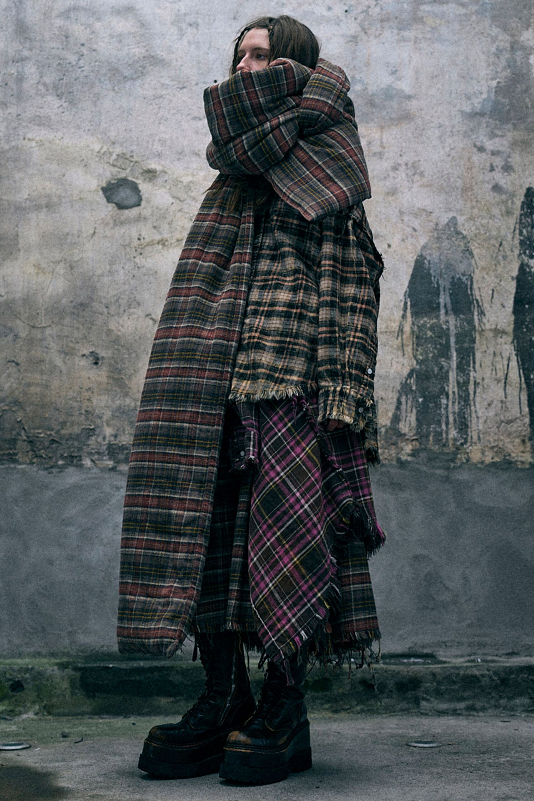 red wool relaxed checked scarf