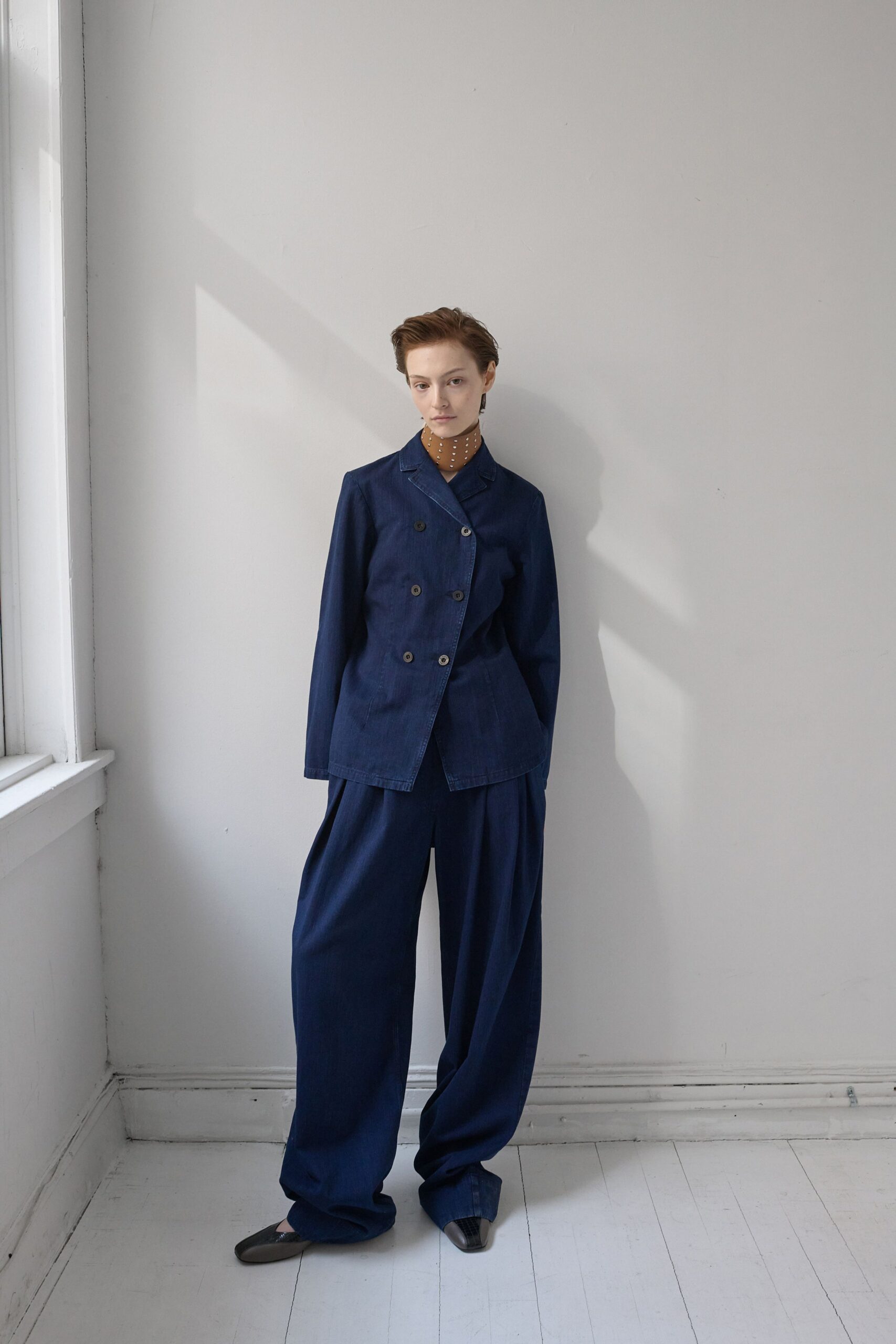blue cotton long-sleeve collared structured blazer
