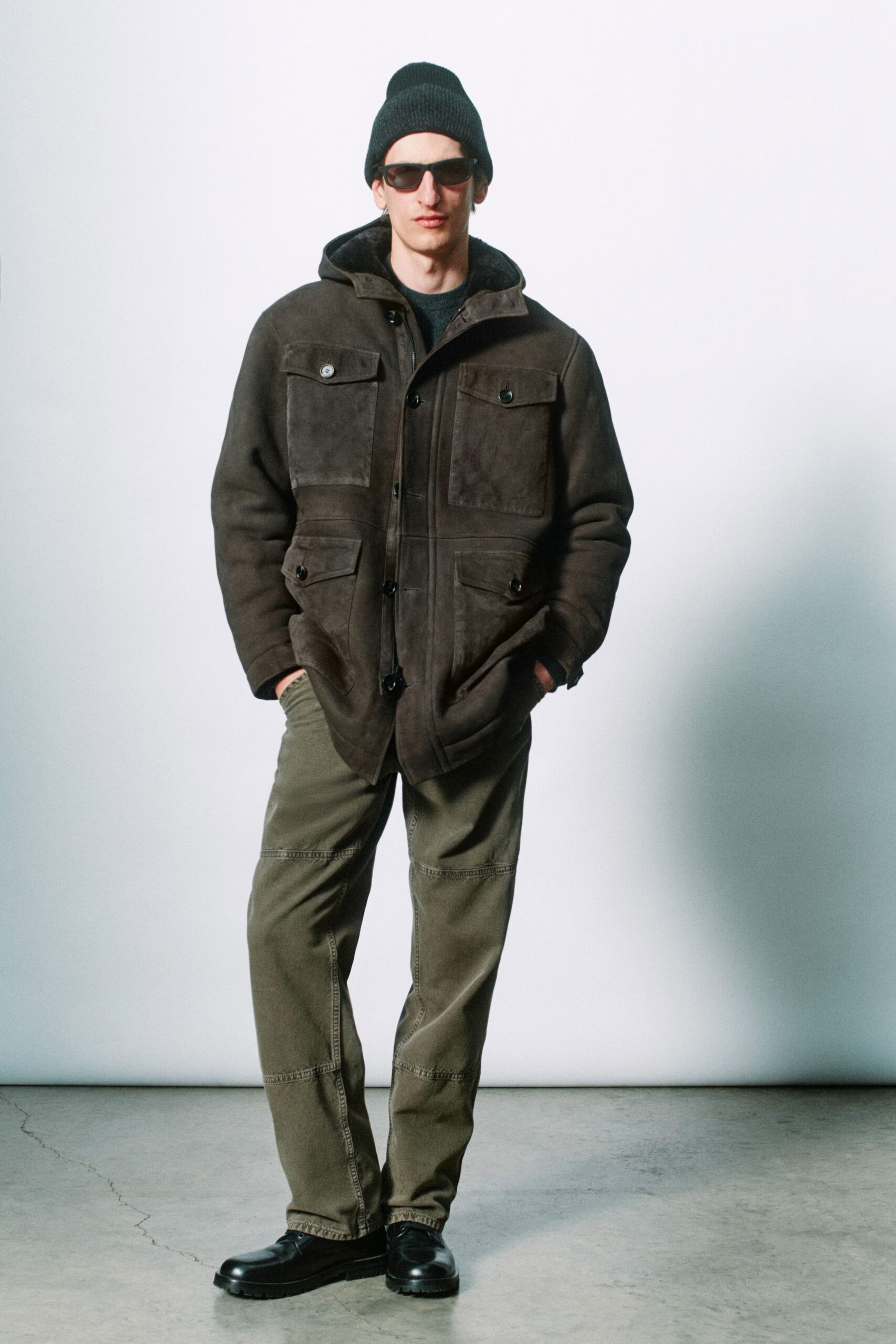 brown suede long-sleeve collared relaxed buttoned pockets jacket