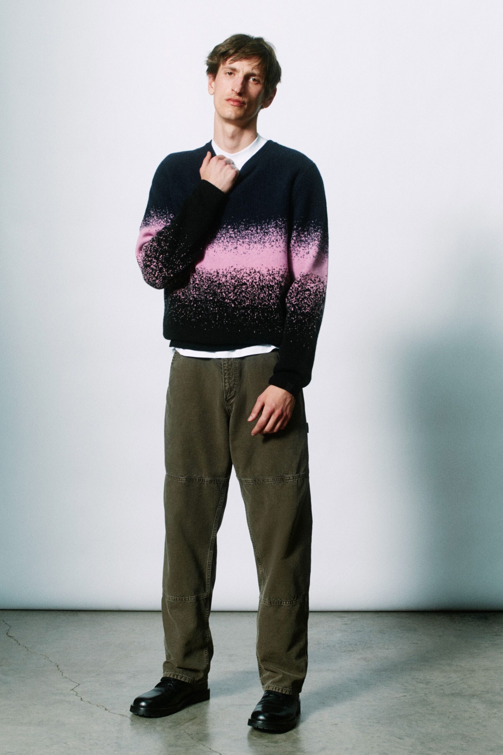 black wool long-sleeve v-neck relaxed color-blocked sweater