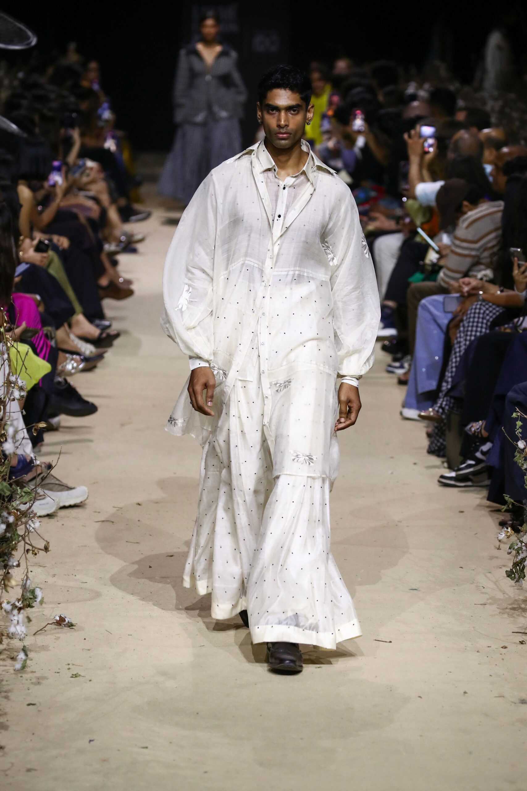 Rahul Mishra AFEW Fall 2026 Ready-to-Wear Look 15