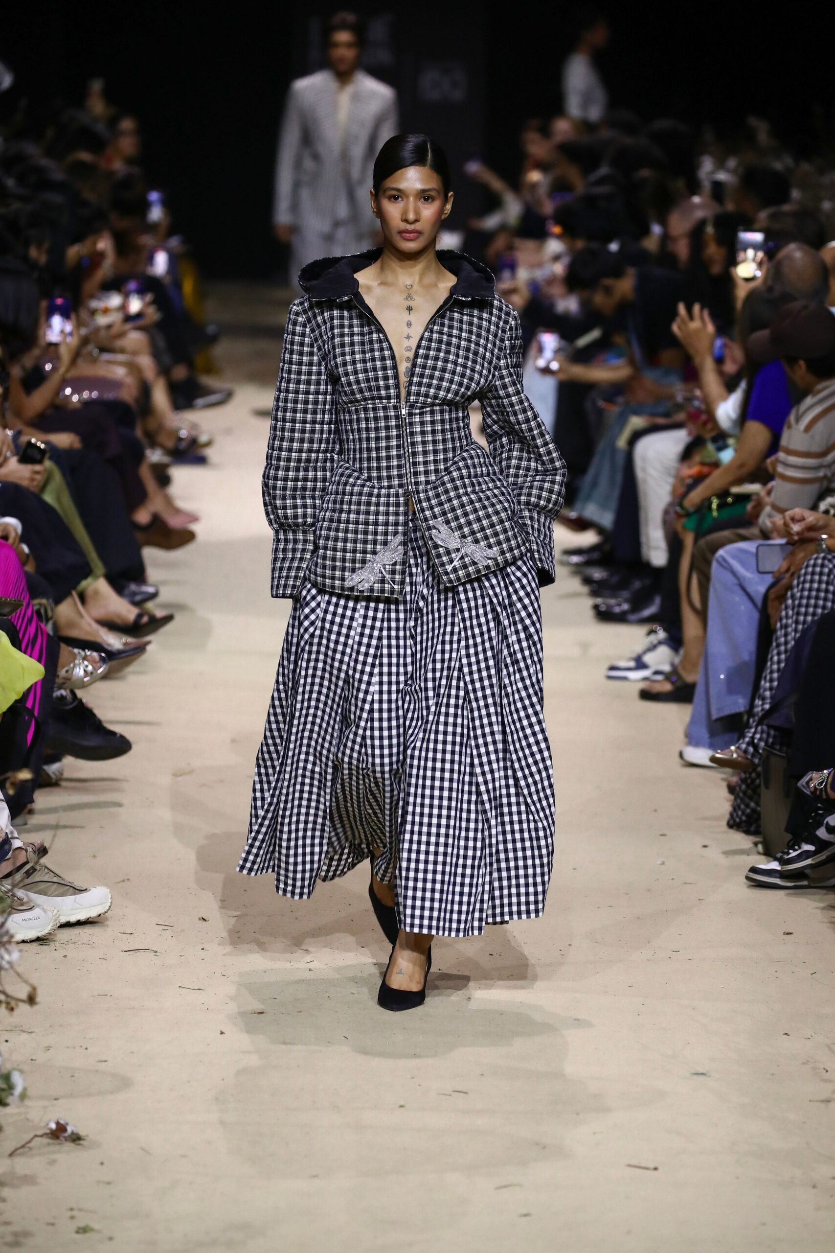black cotton long-sleeve collared fitted checked midi coat