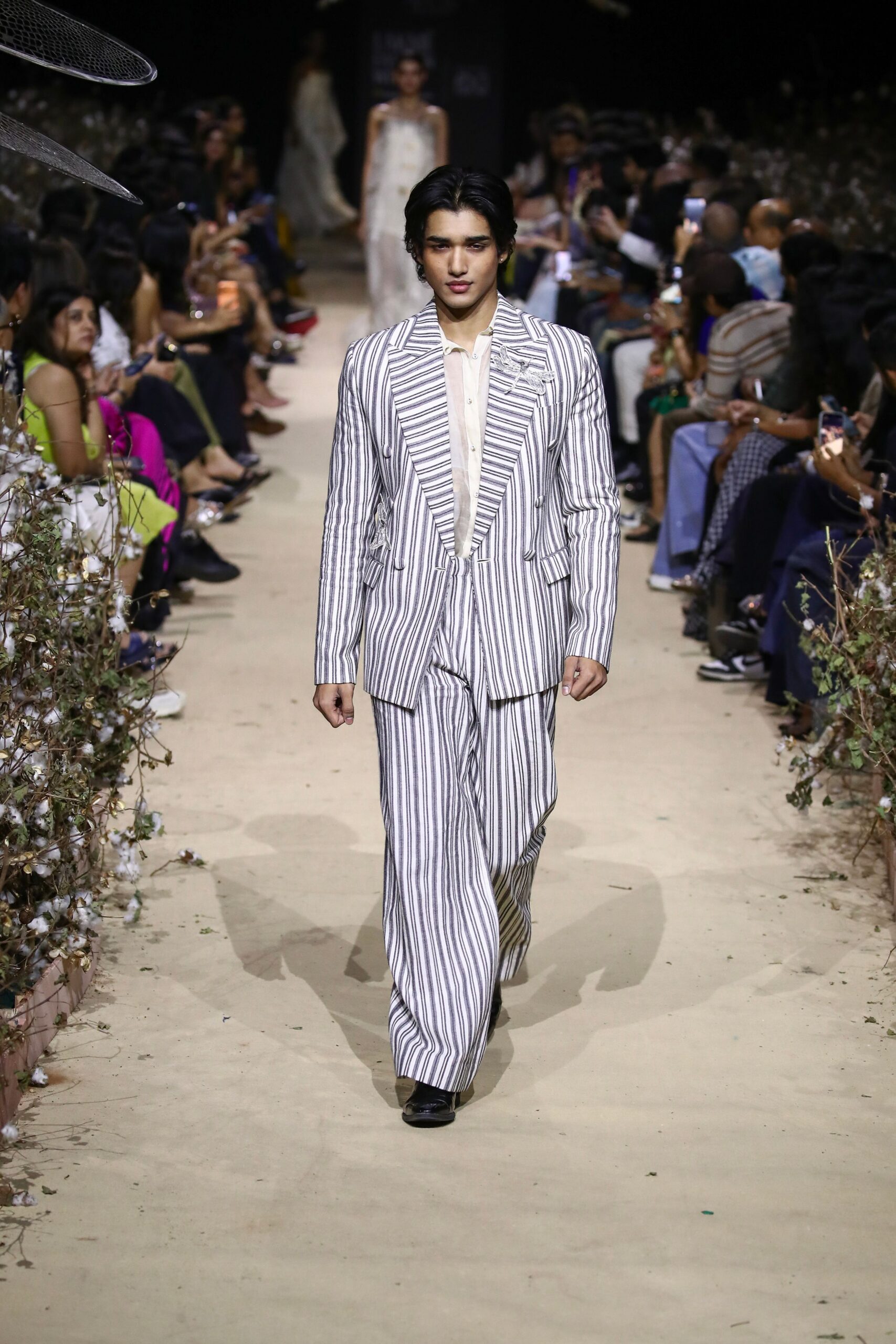 white long-sleeve collared tailored striped suit