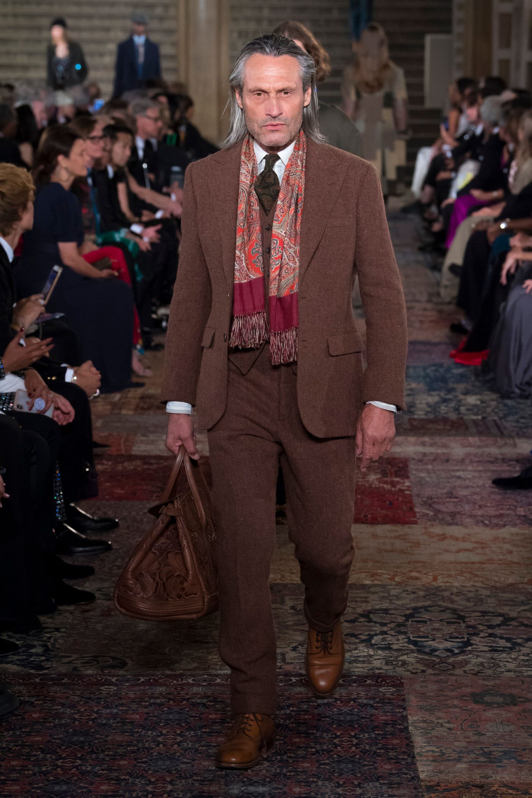 brown wool long-sleeve collared tailored buttoned suit