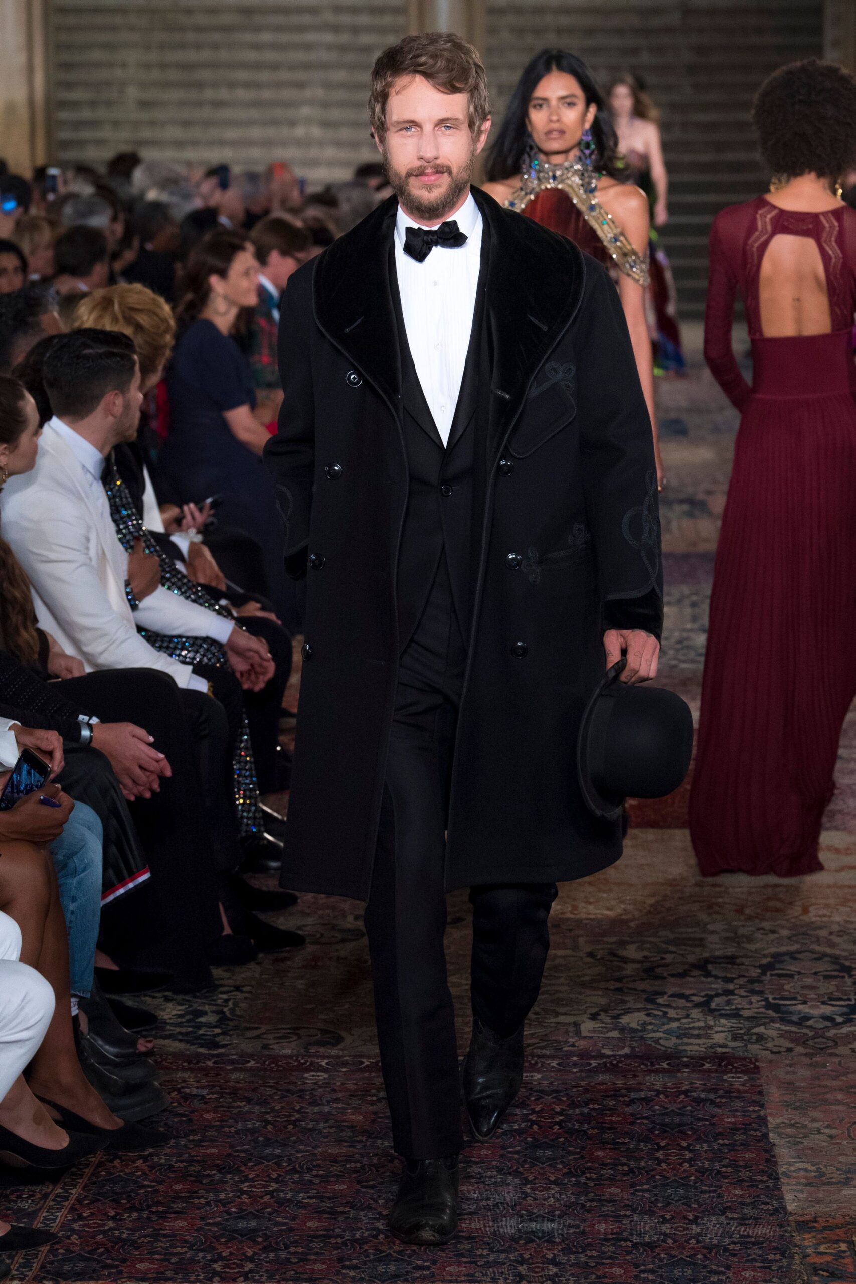 black wool long-sleeve collared fitted buttoned suit