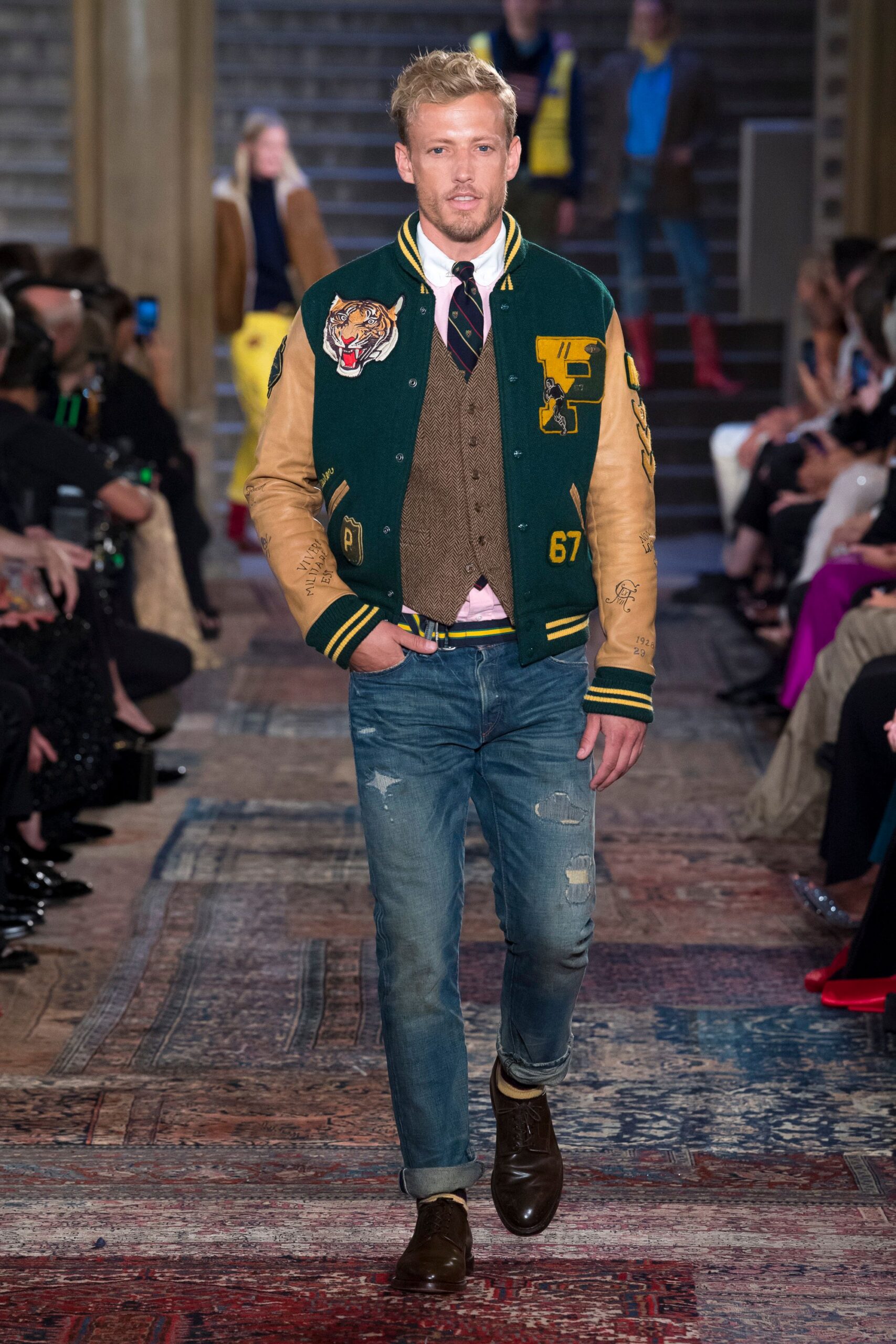 green cotton long-sleeve collared fitted embroidered buttoned jacket