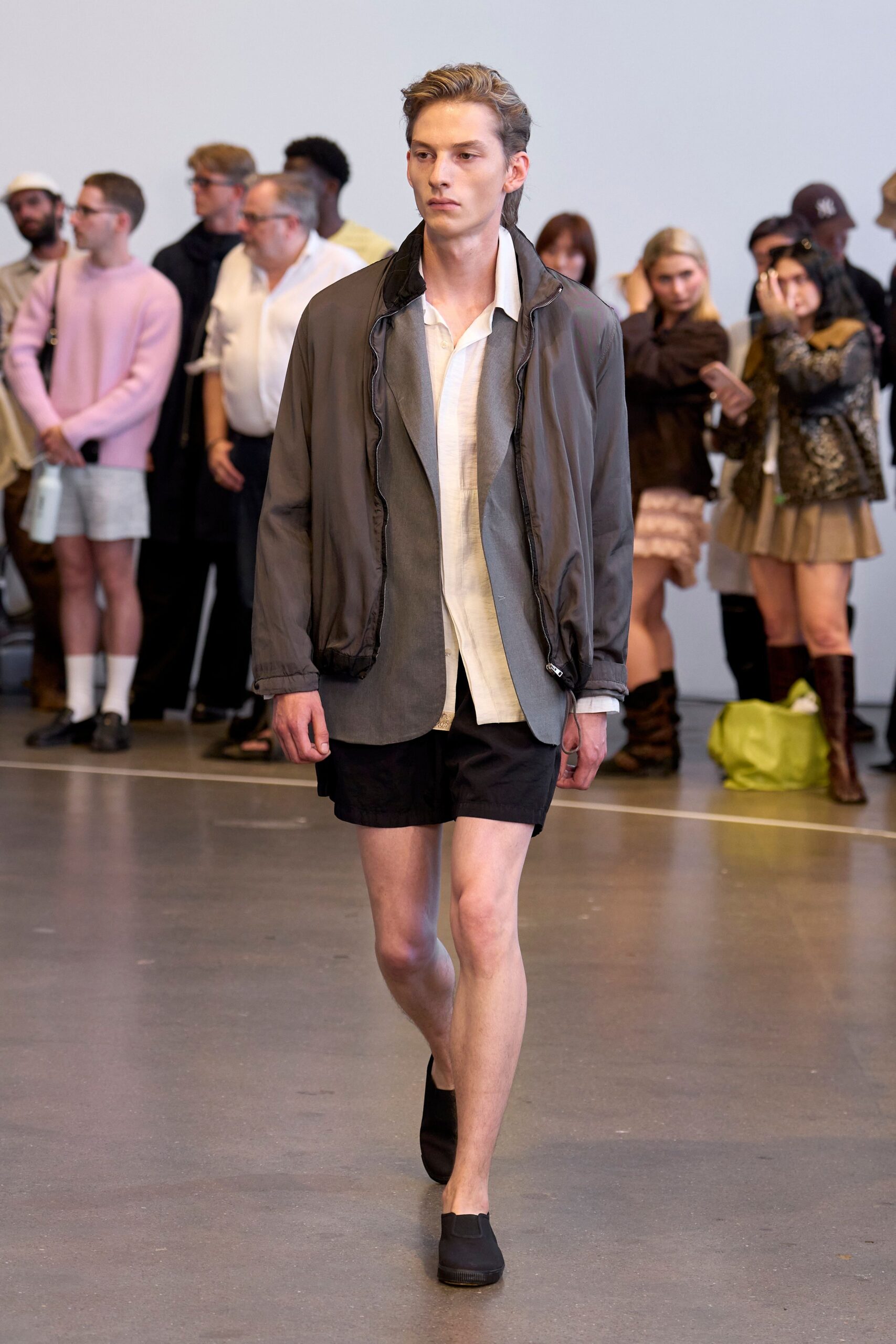 gray cotton long-sleeve collared relaxed jacket