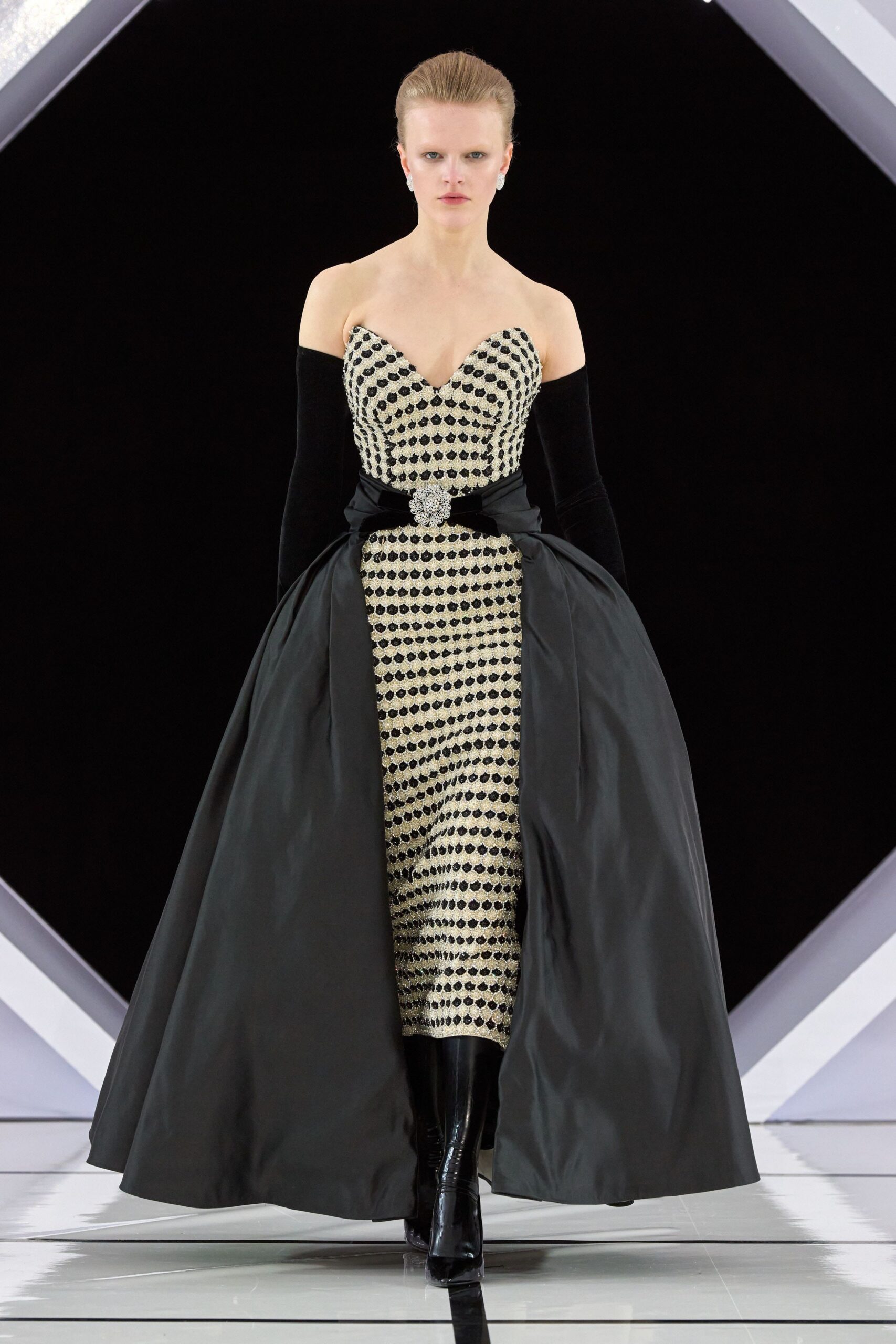 black silk strapless v-neck fitted pleated belted gown