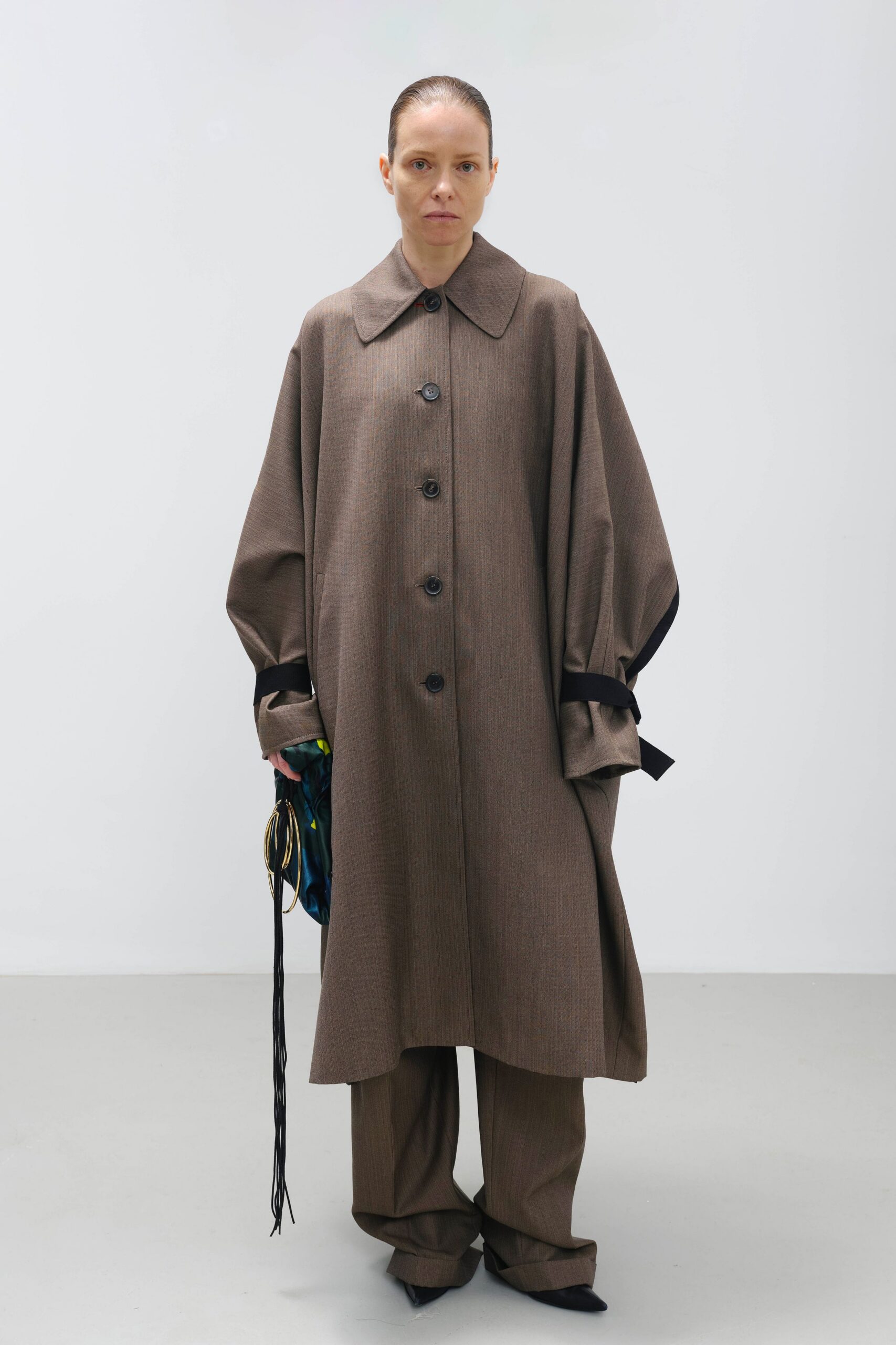 brown wool long-sleeve collared oversized buttoned coat