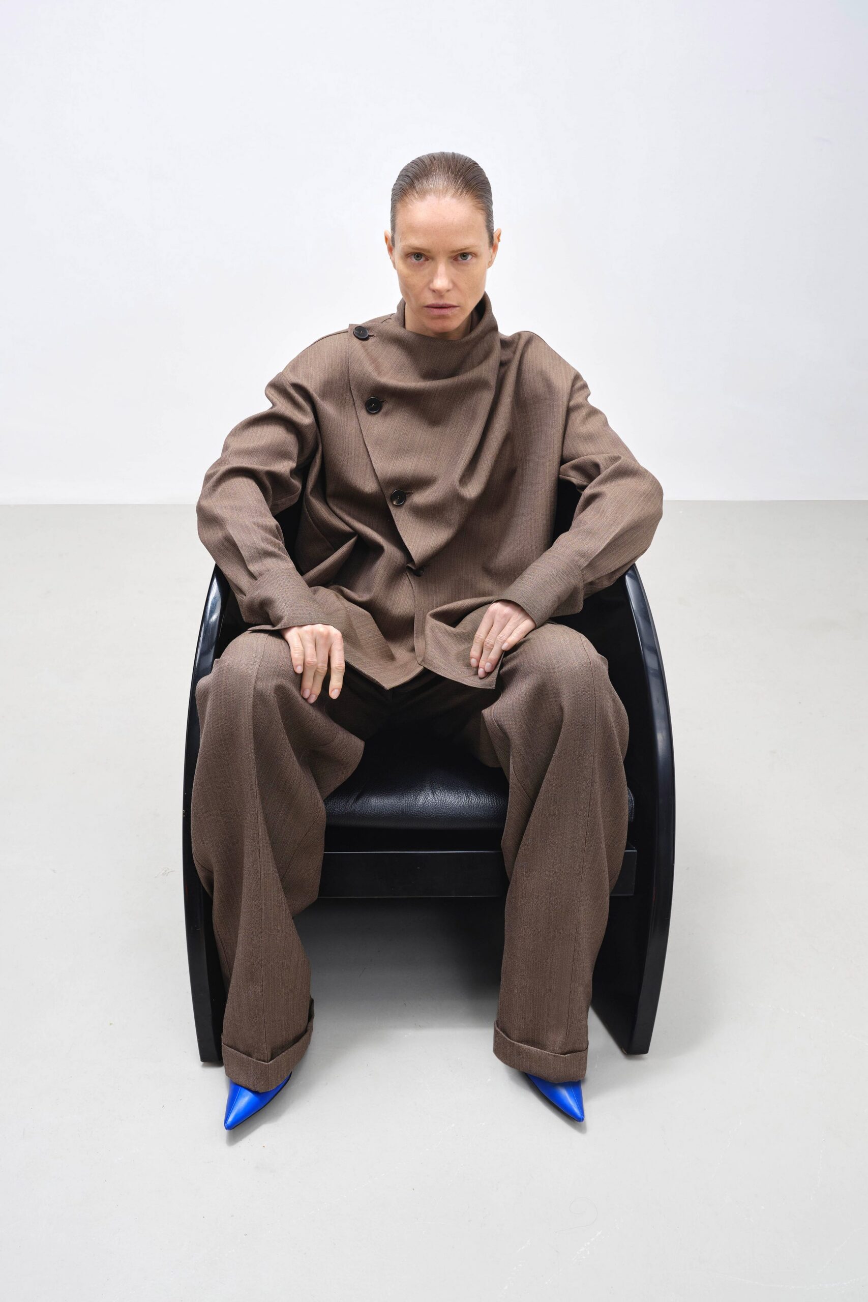 brown cotton long-sleeve collared structured suit