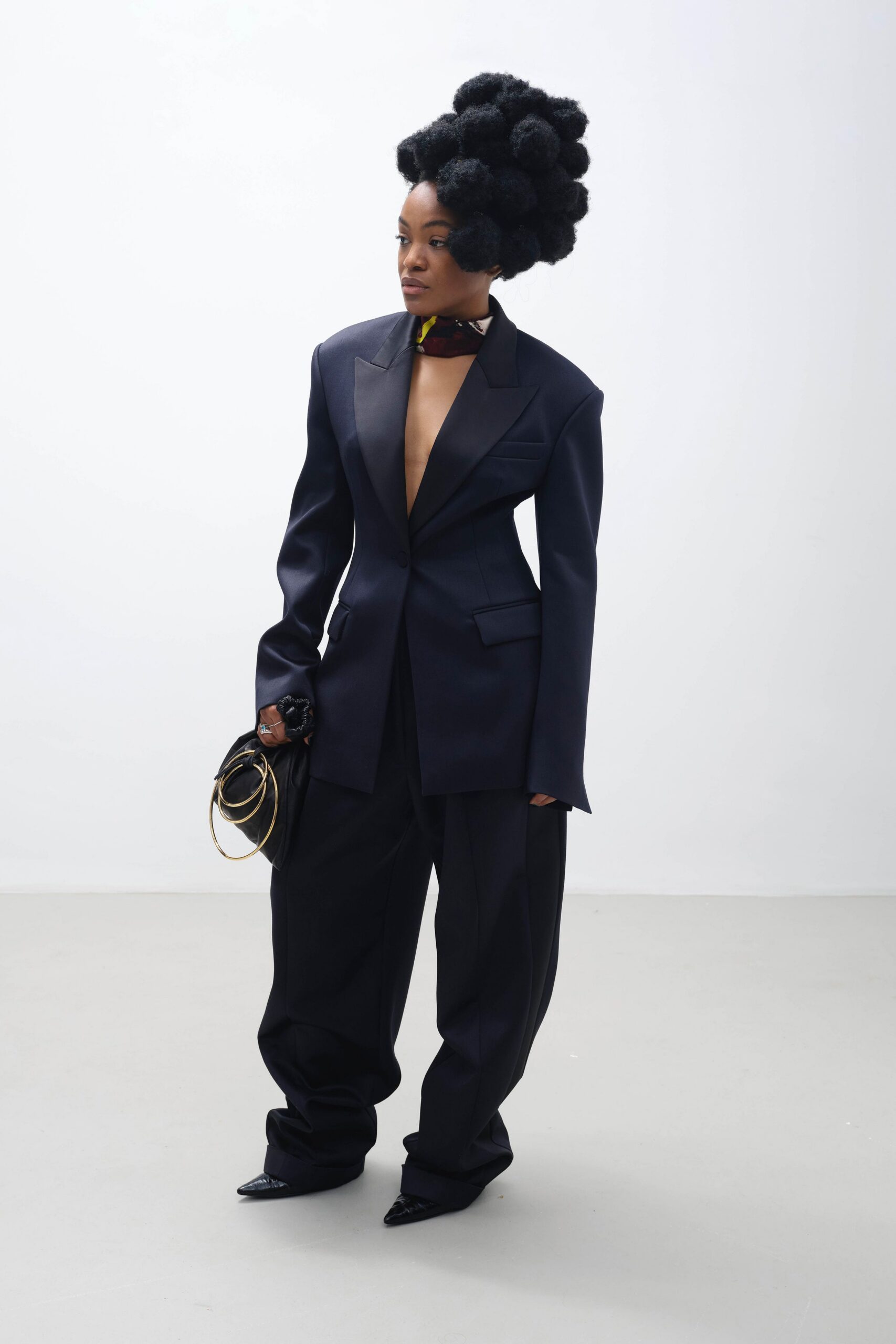 black wool long-sleeve v-neck oversized buttoned blazer