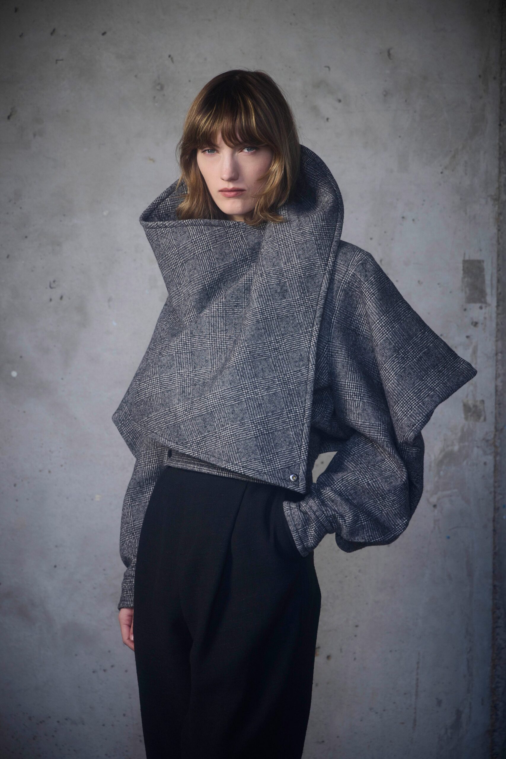gray wool long-sleeve collared structured buttoned jacket