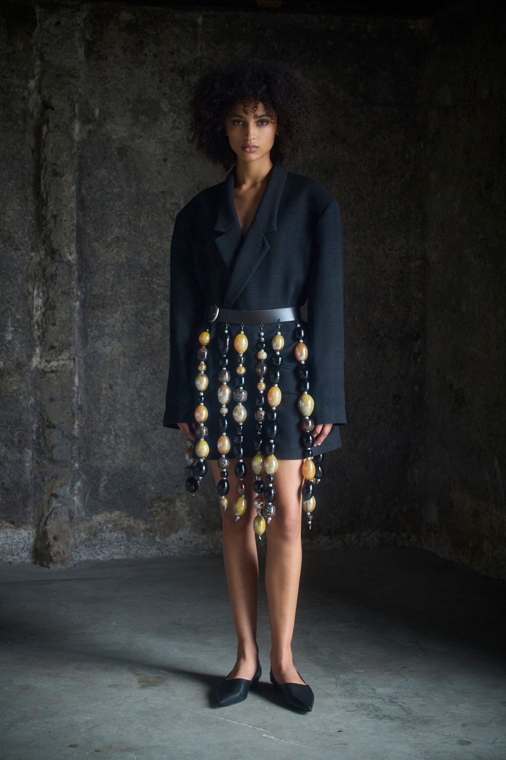black cotton long-sleeve collared oversized buttoned jacket