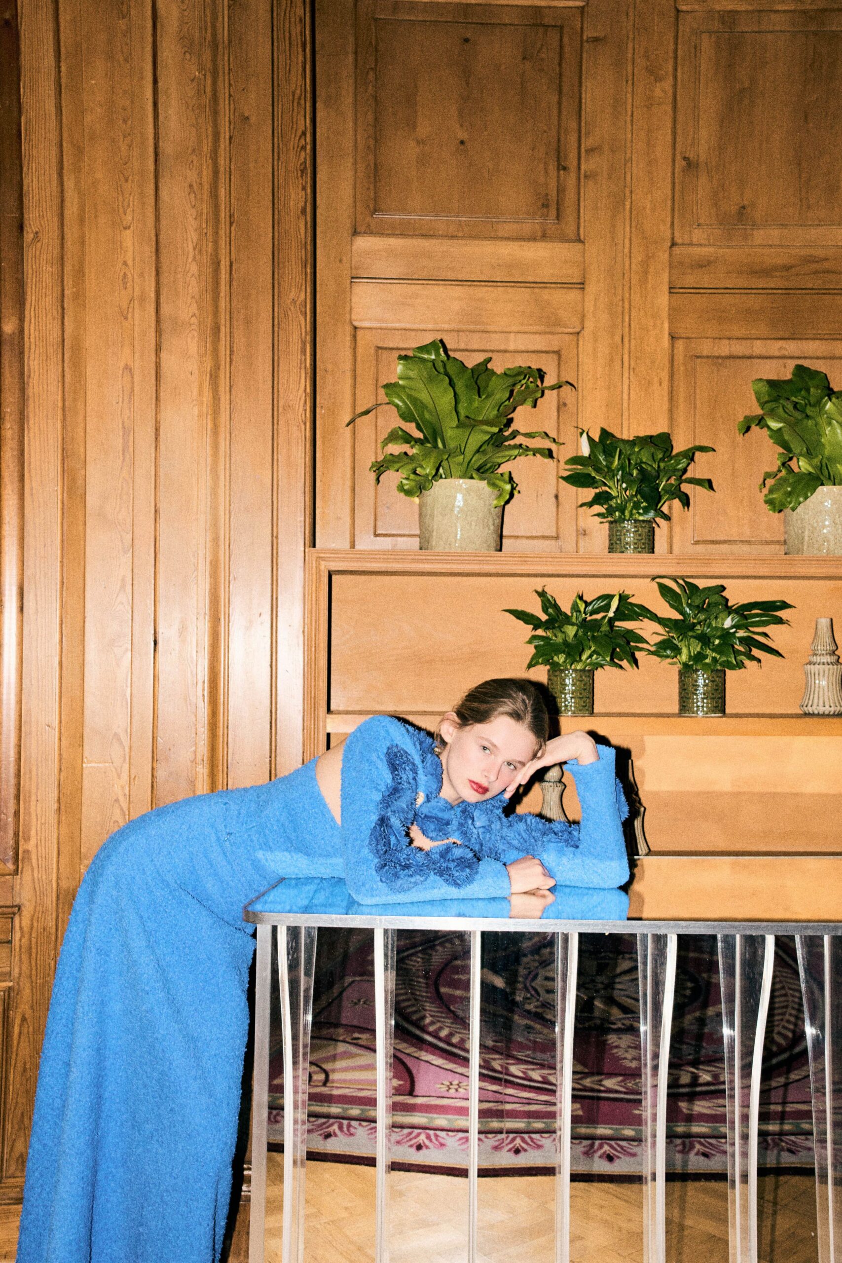 blue fitted long-sleeve gown