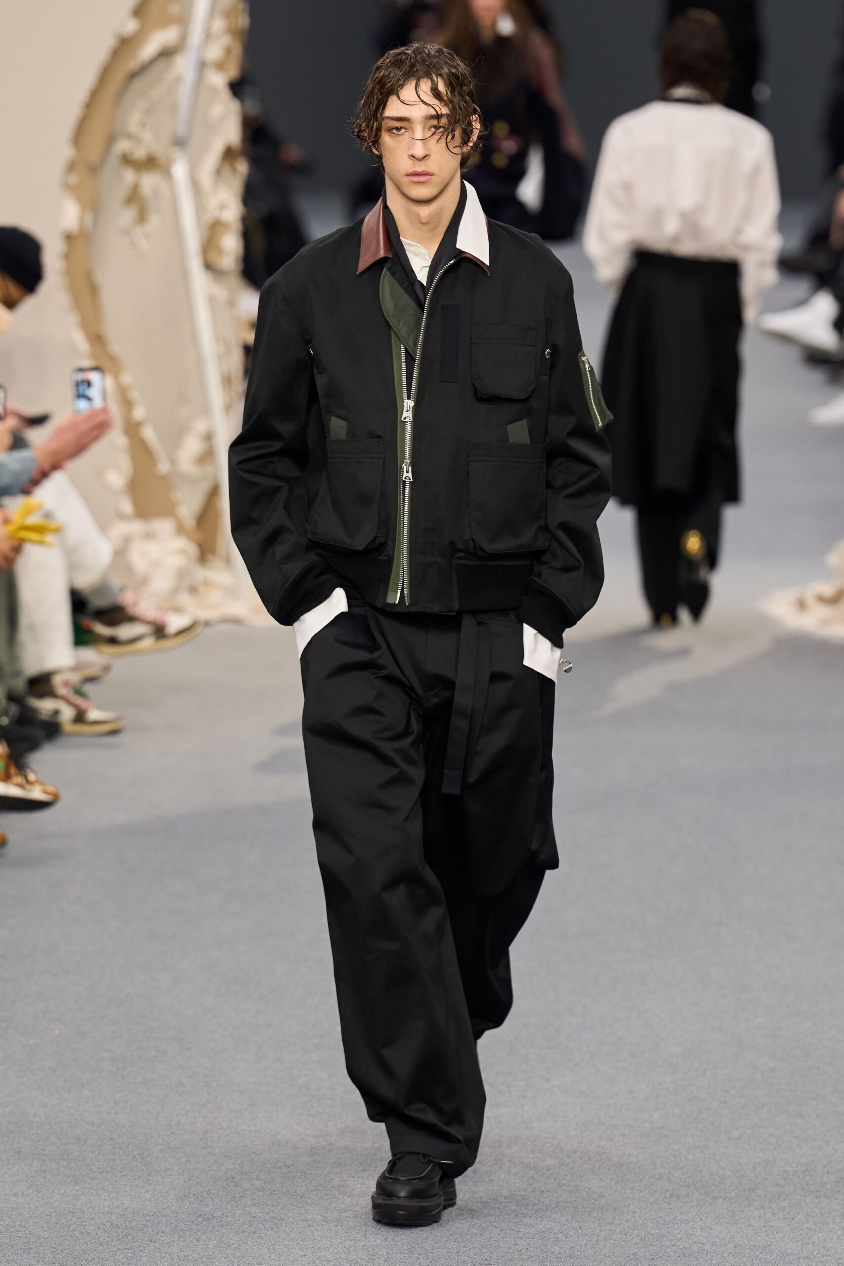 black cotton long-sleeve collared relaxed zippered jacket