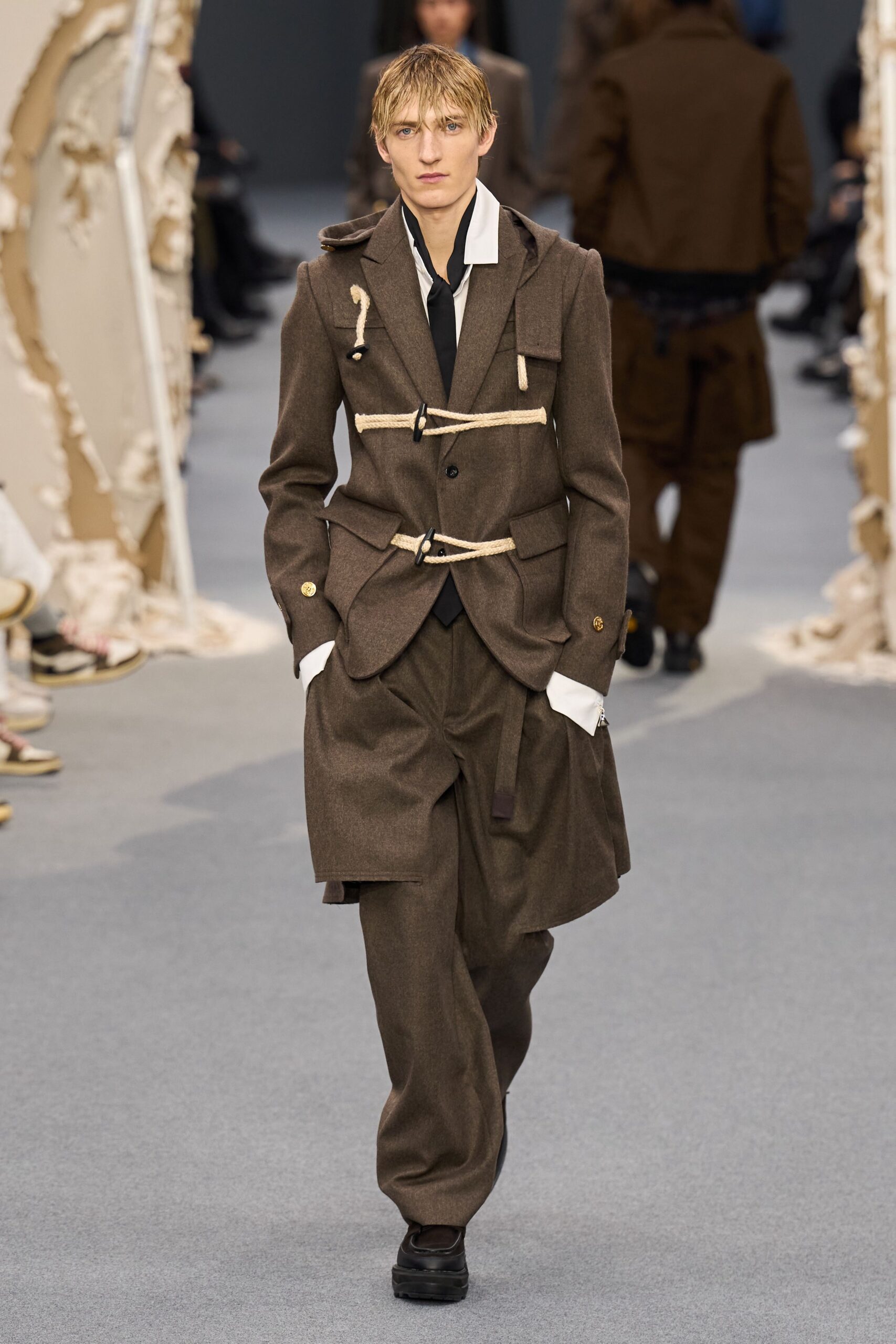 brown wool long-sleeve collared tailored buttoned zippered suit