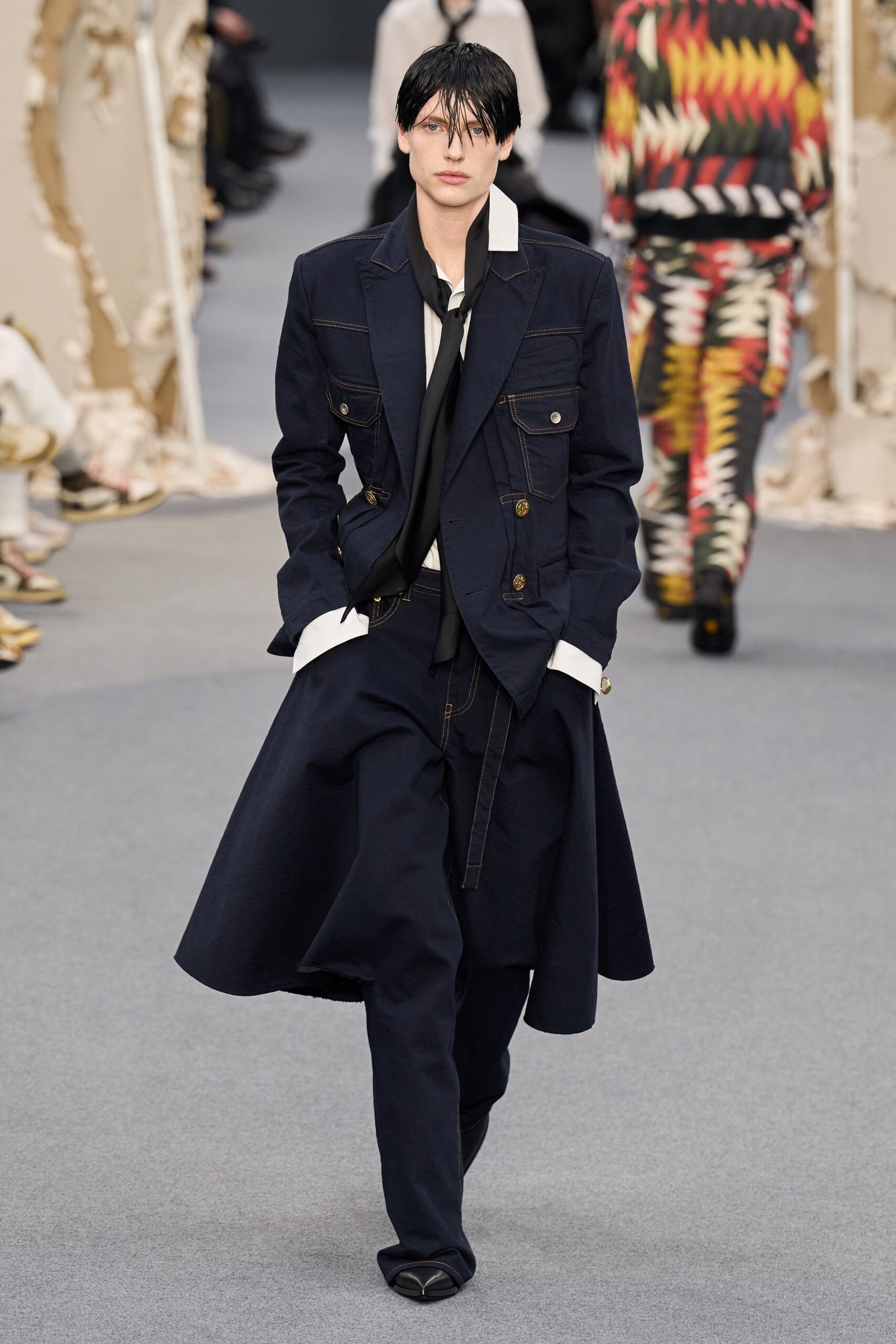 blue cotton long-sleeve collared tailored buttoned jacket