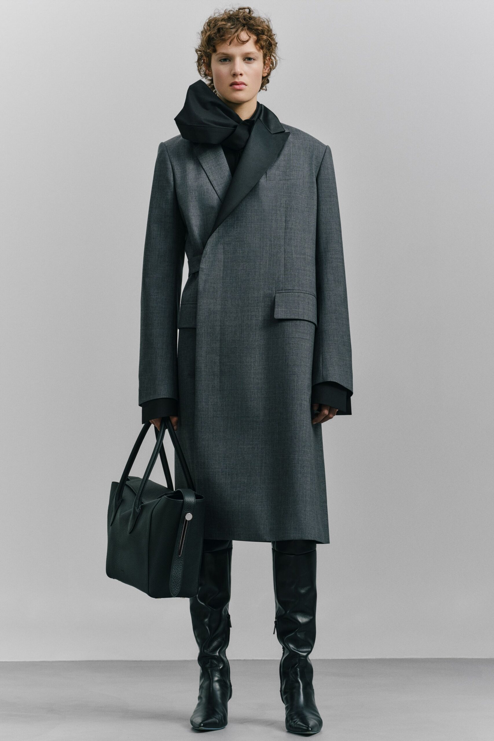 Sacai Fall 2026 Ready-to-Wear Look 1