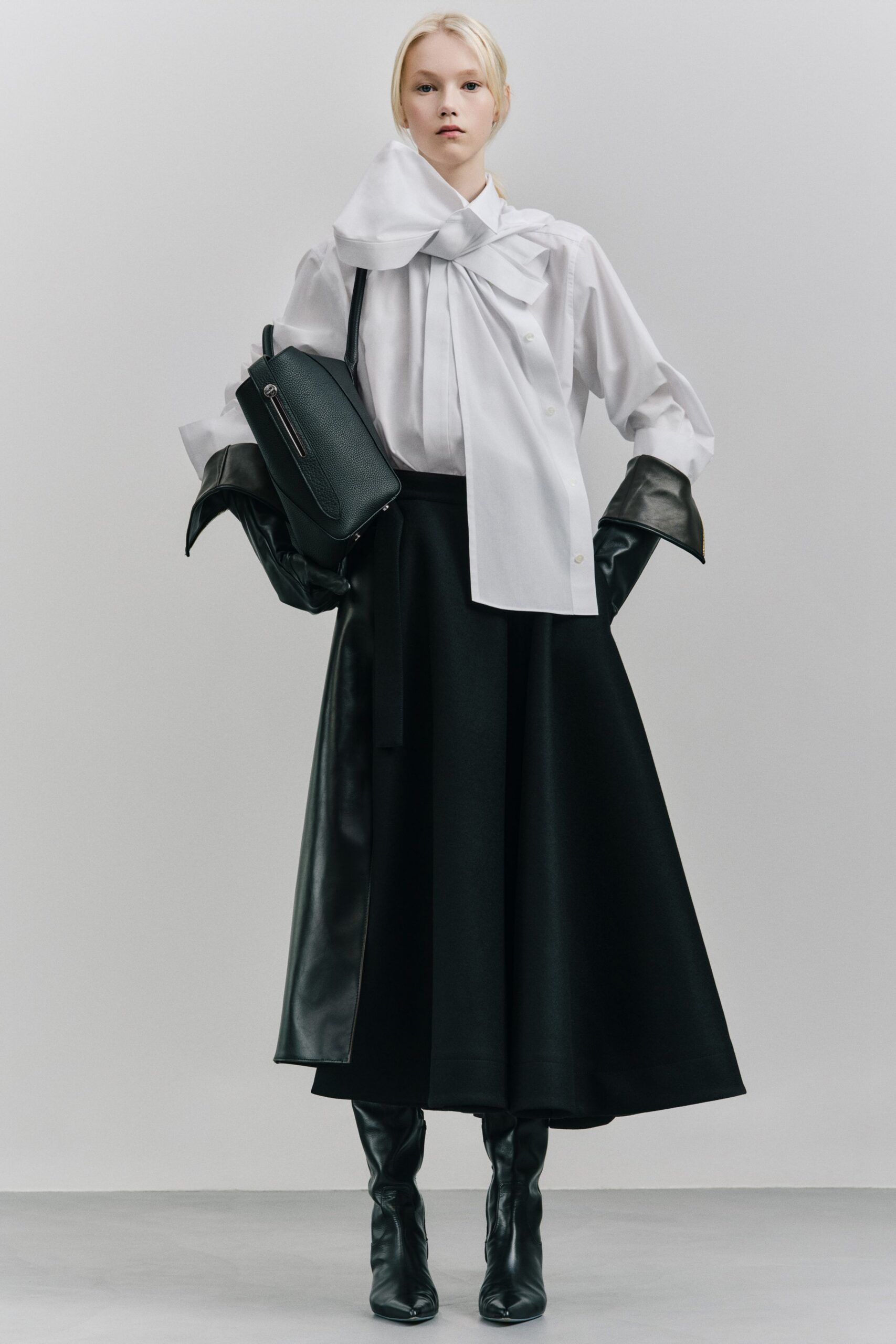 Sacai Fall 2026 Ready-to-Wear Look 6