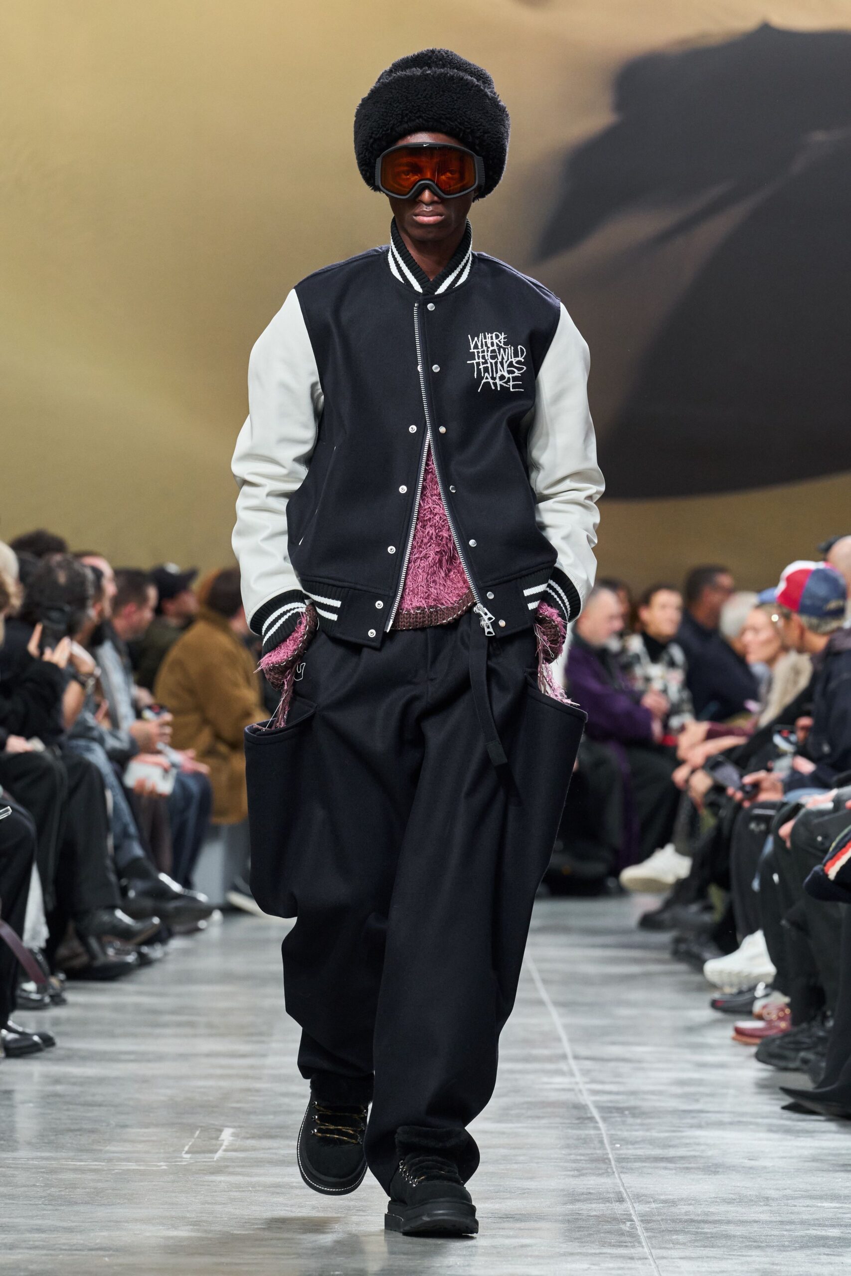 black cotton long-sleeve collared relaxed buttoned jacket