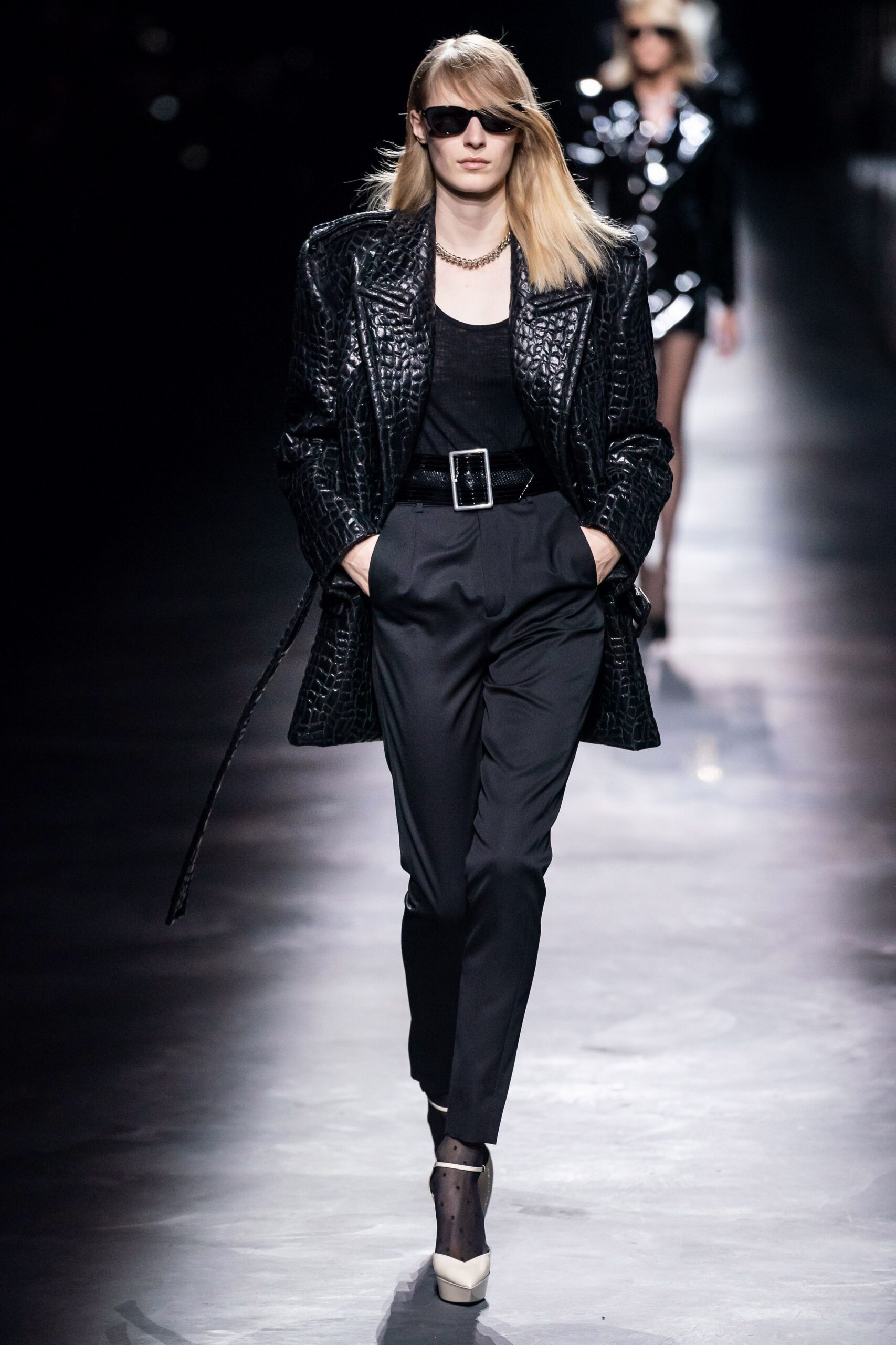 black leather long-sleeve collared fitted textured coat