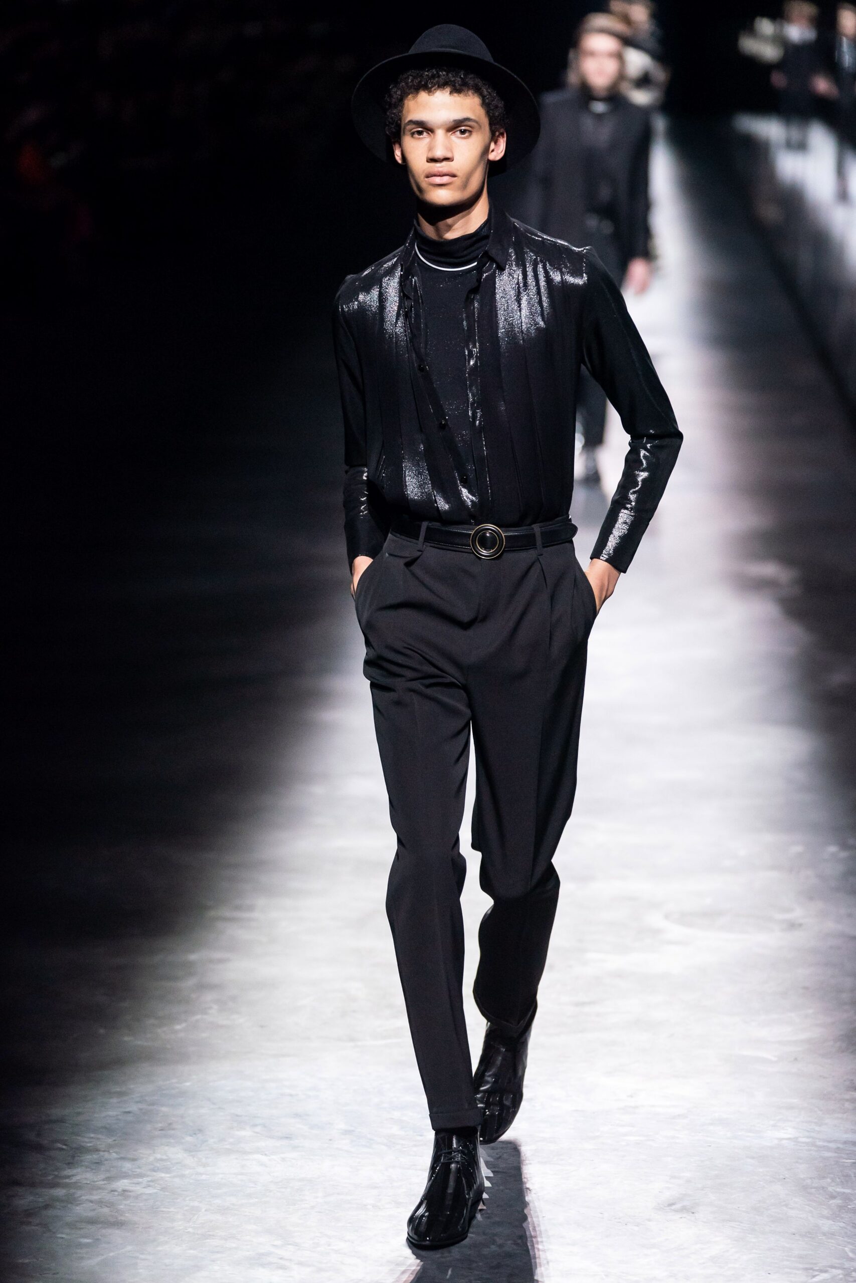 black silk long-sleeve collared fitted pleated shiny shirt