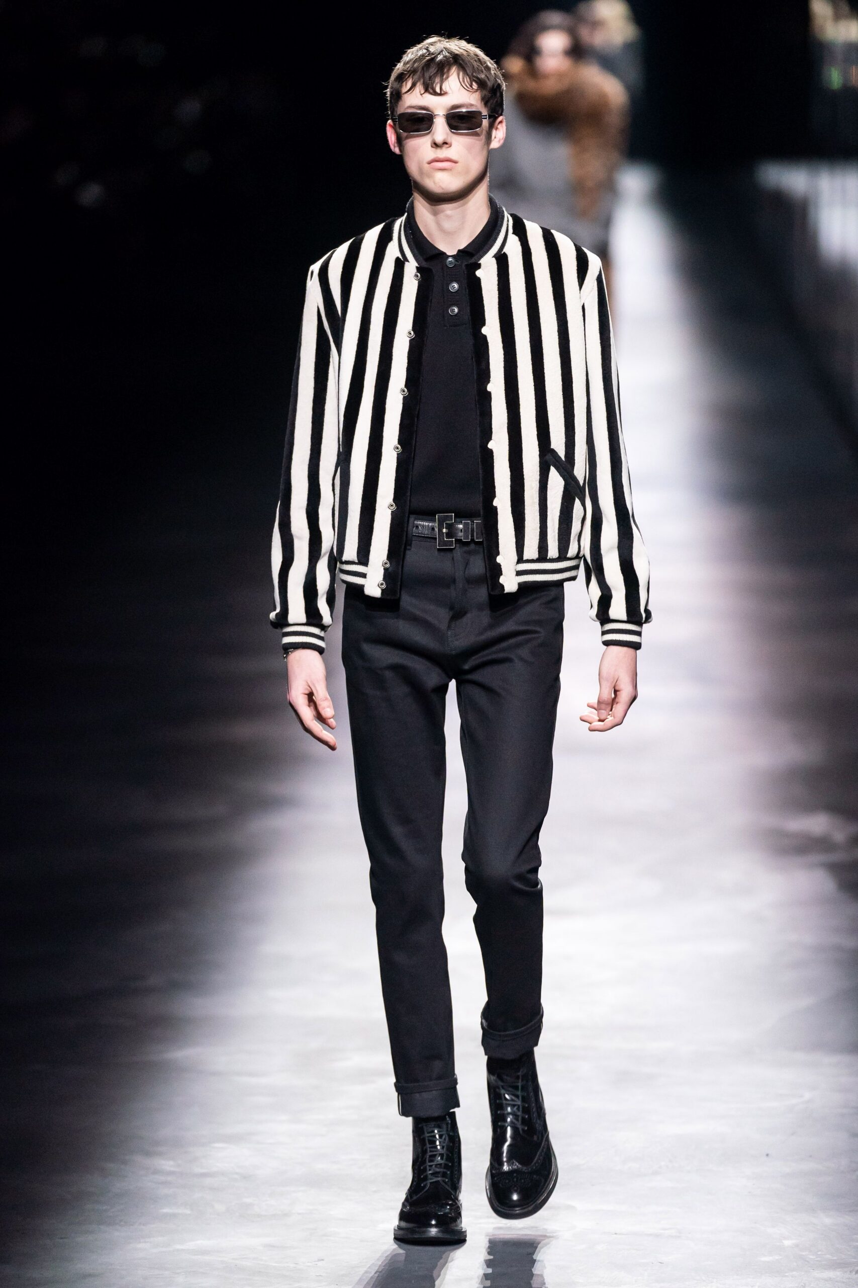 black cotton long-sleeve collared fitted striped jacket