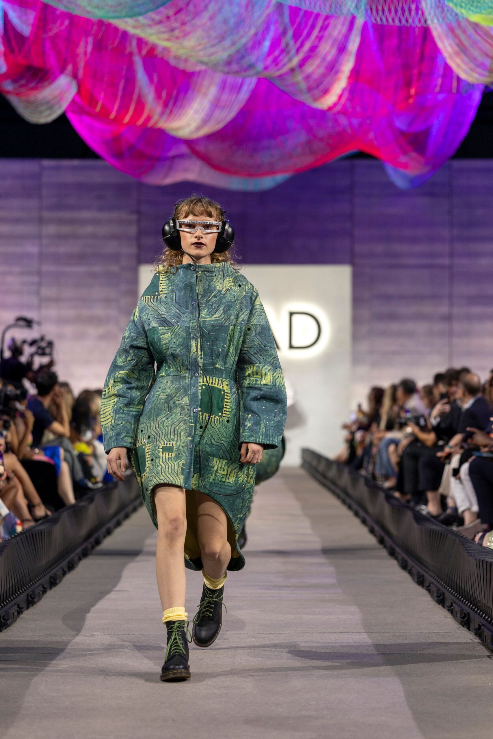 green cotton long-sleeve collared oversized printed coat