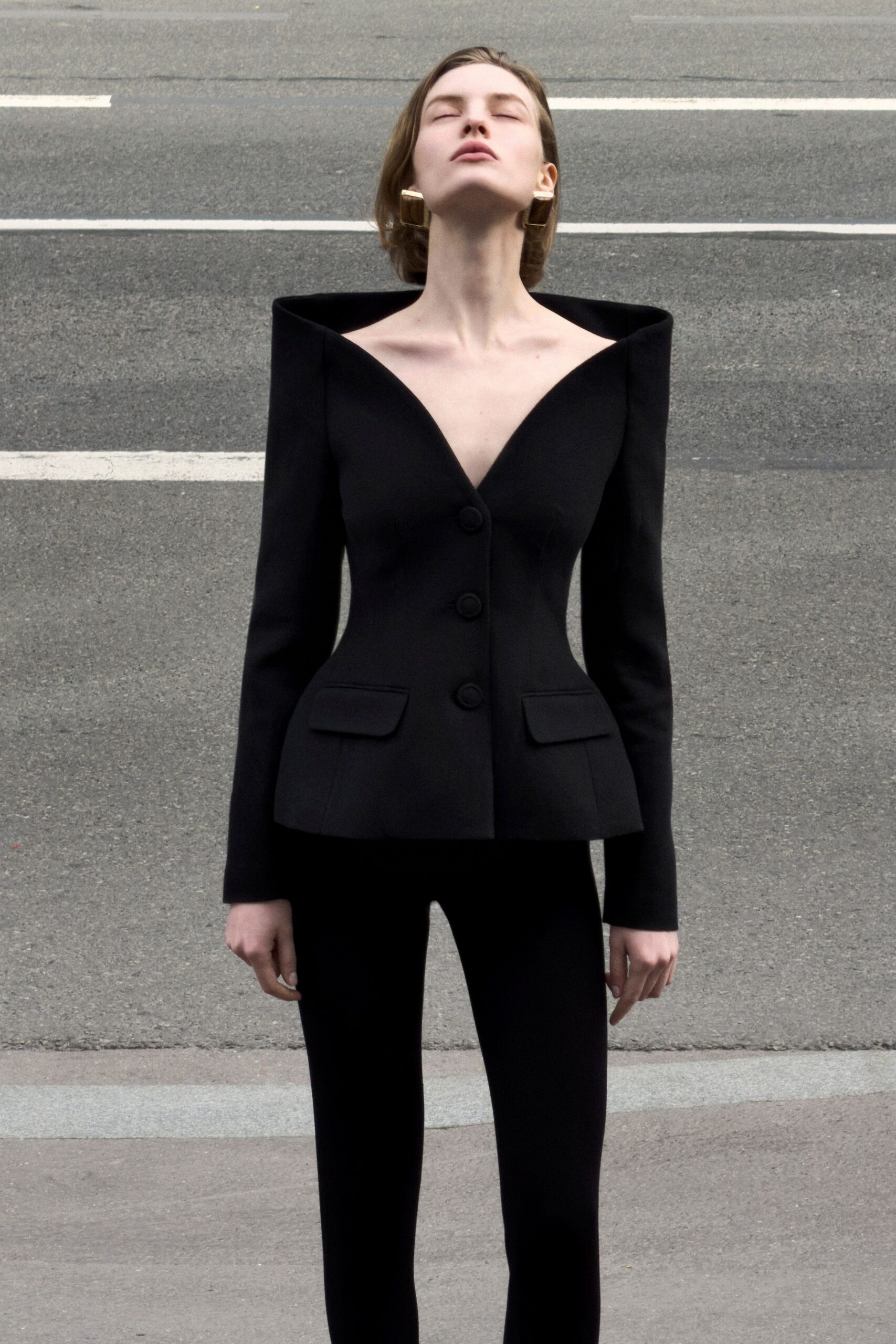 black wool long-sleeve v-neck structured buttoned blazer