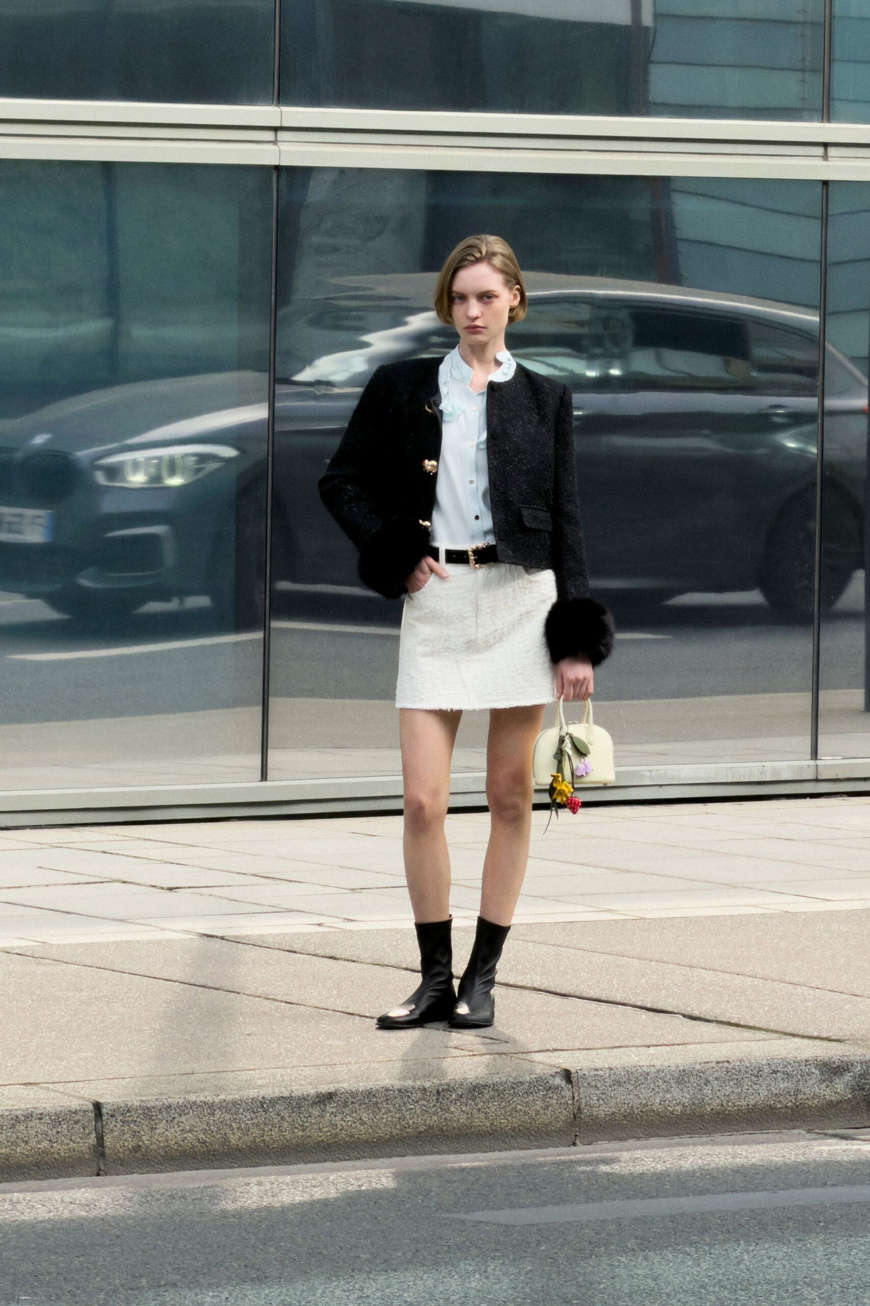 black wool long-sleeve collared fitted buttoned jacket