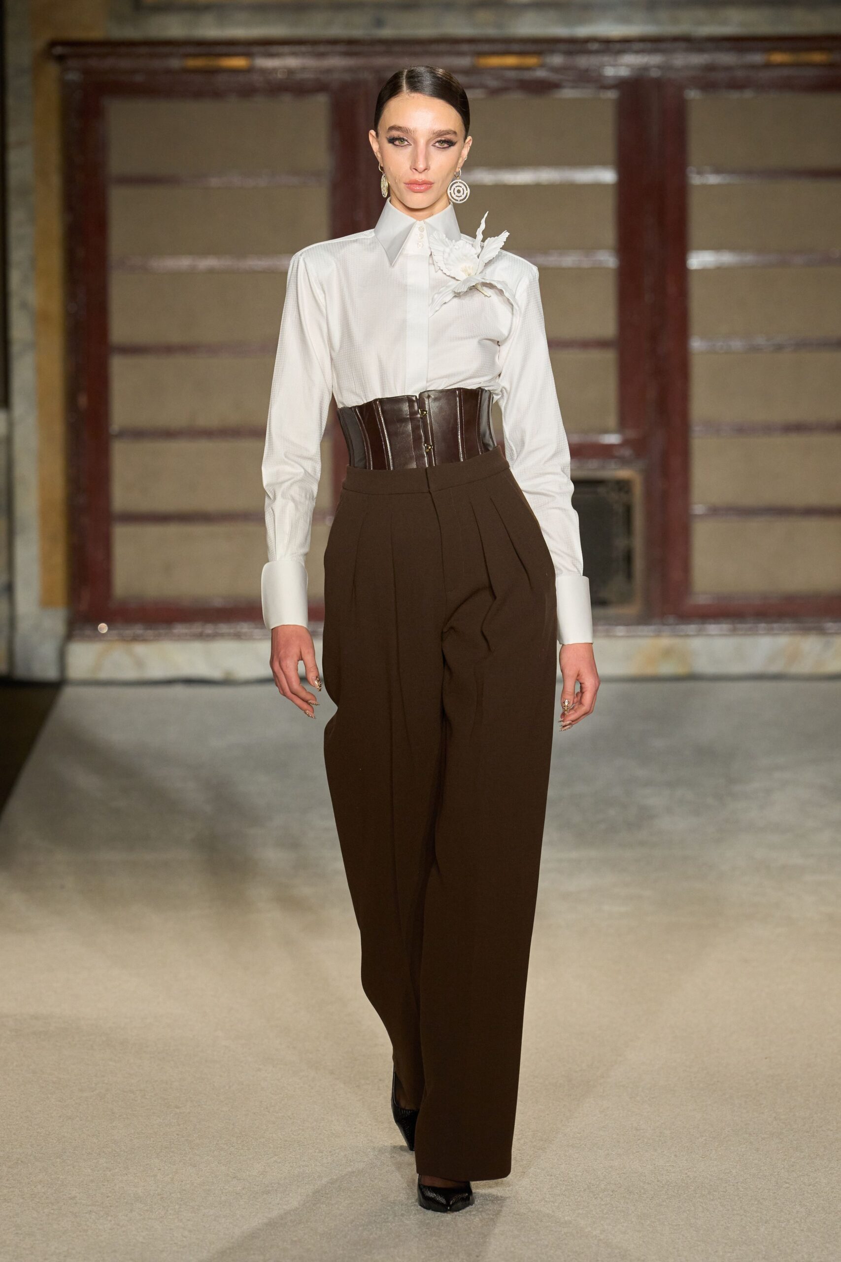 brown cotton tailored pleated pants
