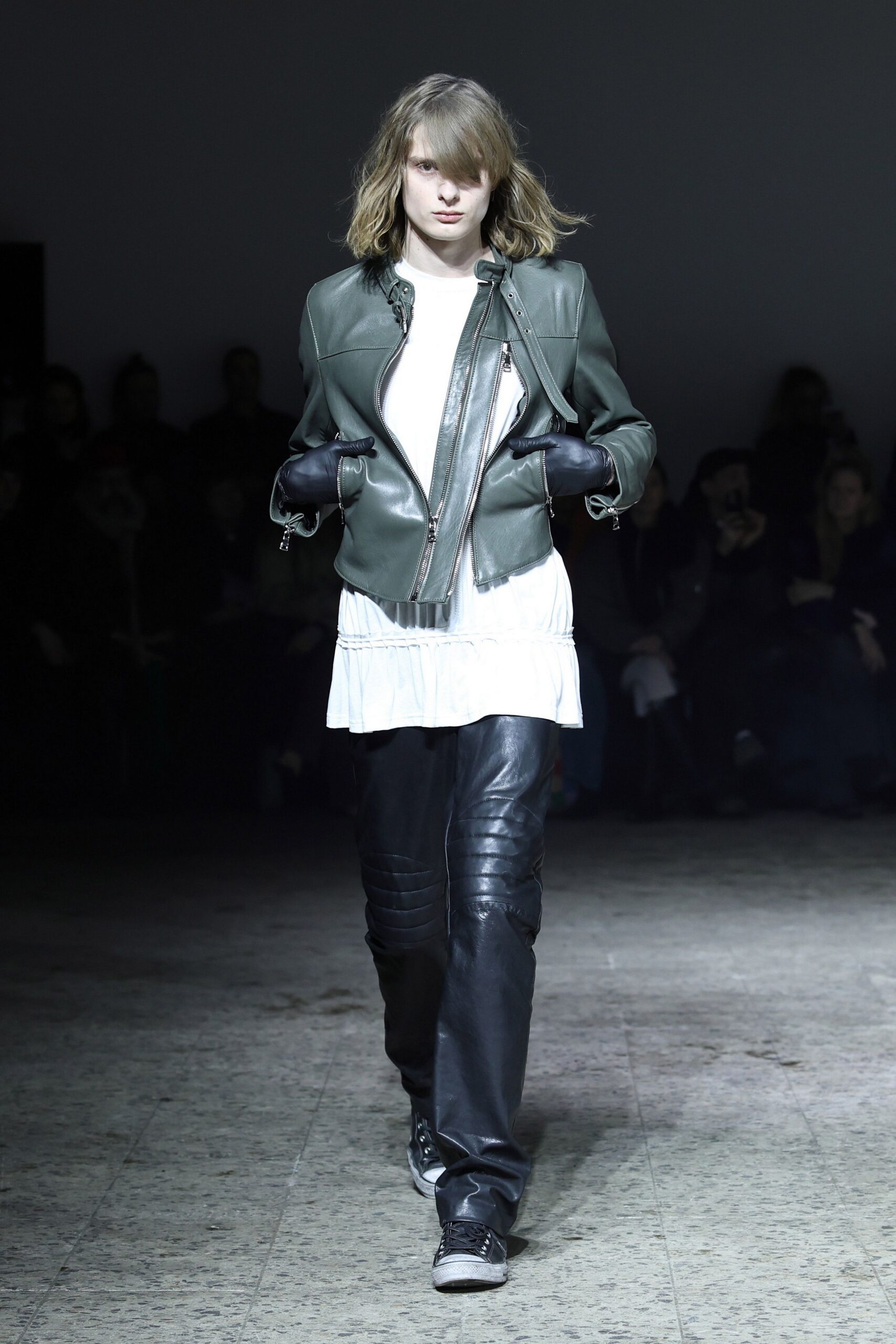 green leather long-sleeve collared fitted zippered jacket