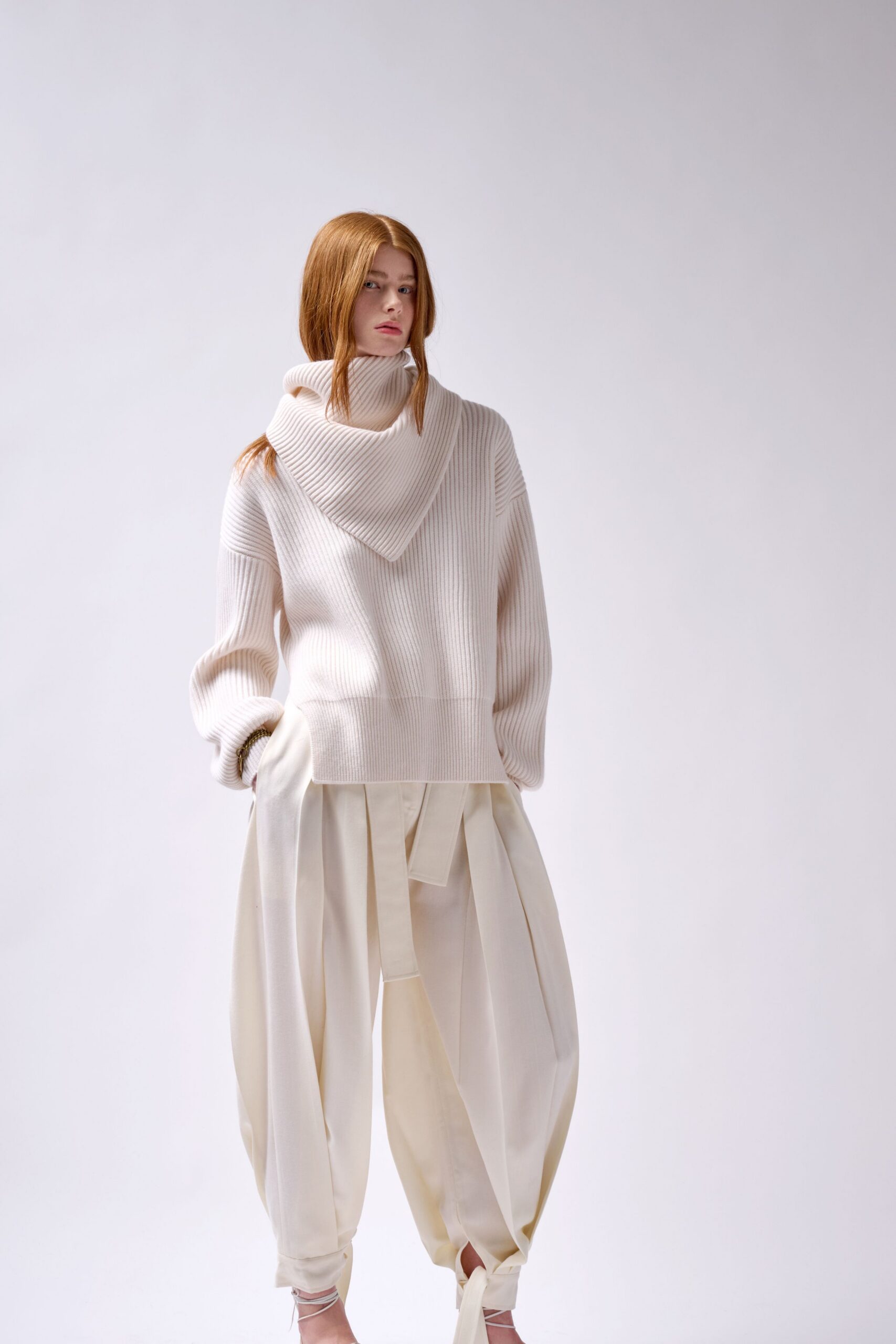 white cotton long-sleeve hooded oversized ribbed cropped hoodie
