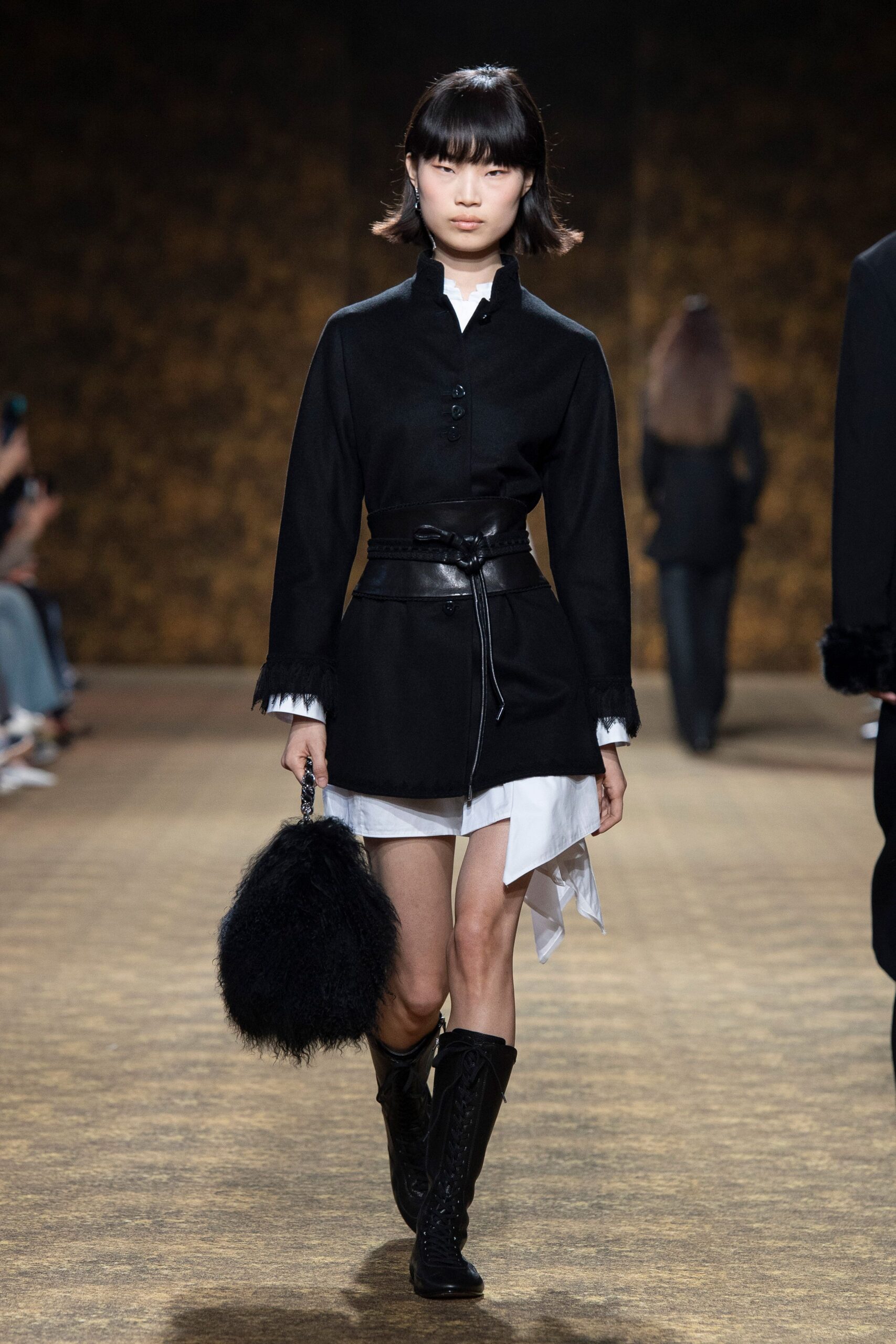 Shiatzy Chen Fall 2026 Ready-to-Wear Look 5