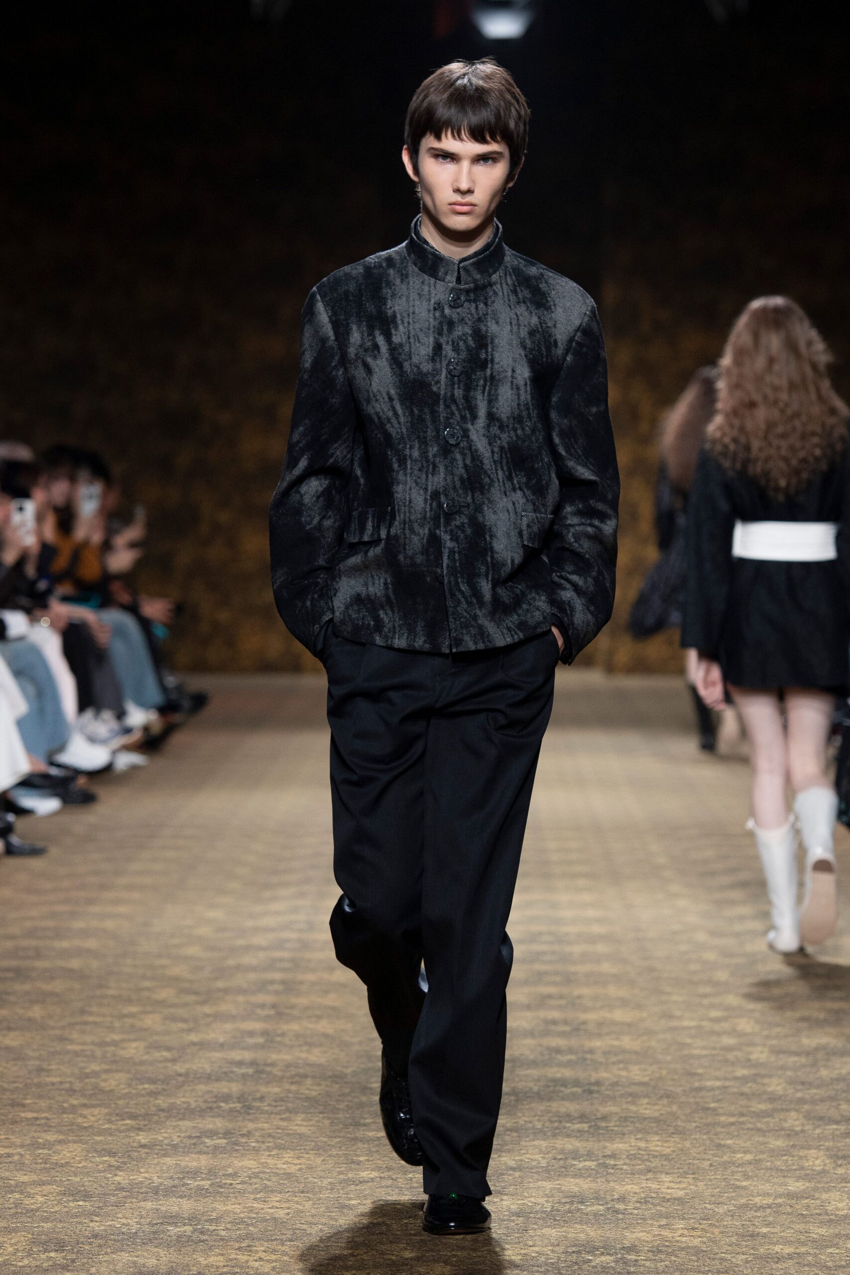 black cotton long-sleeve collared fitted textured jacket