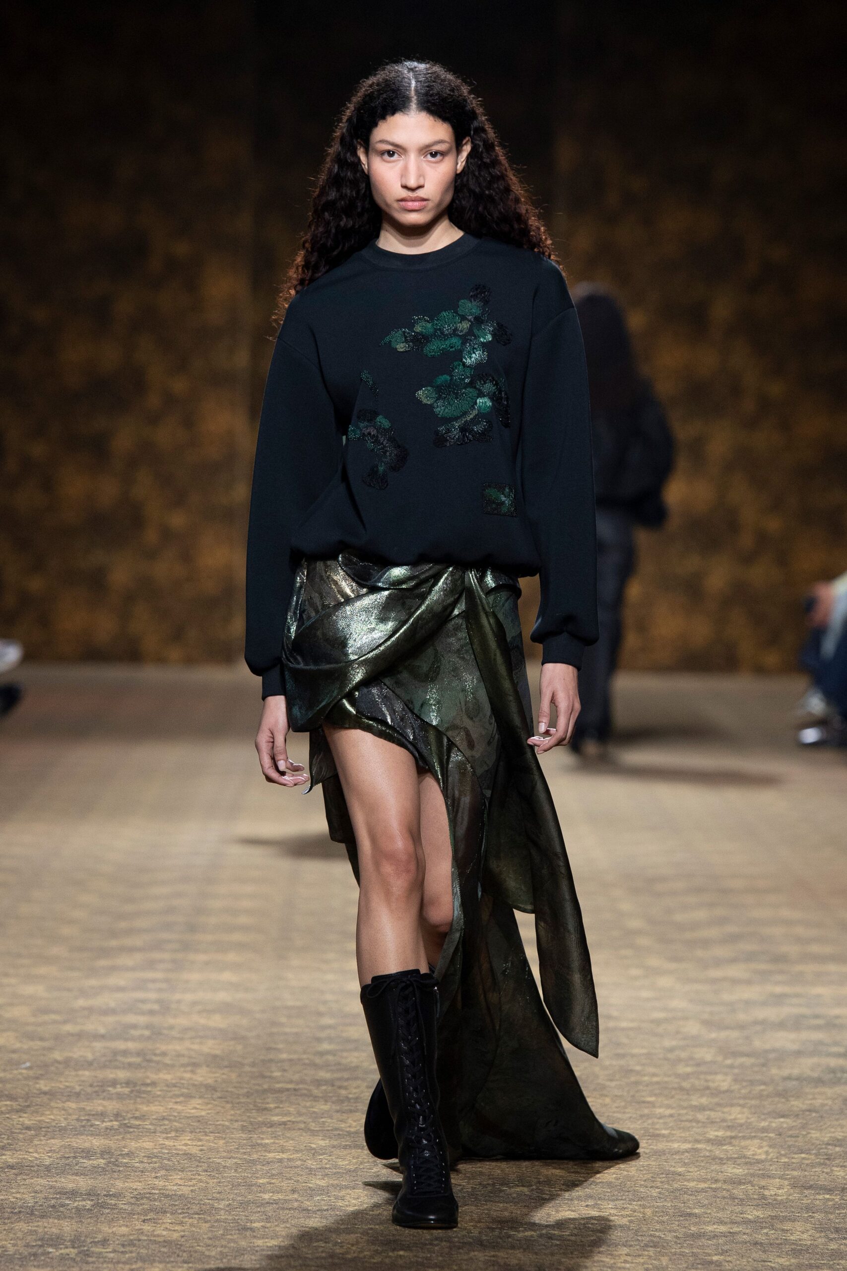 Shiatzy Chen Fall 2026 Ready-to-Wear Look 27