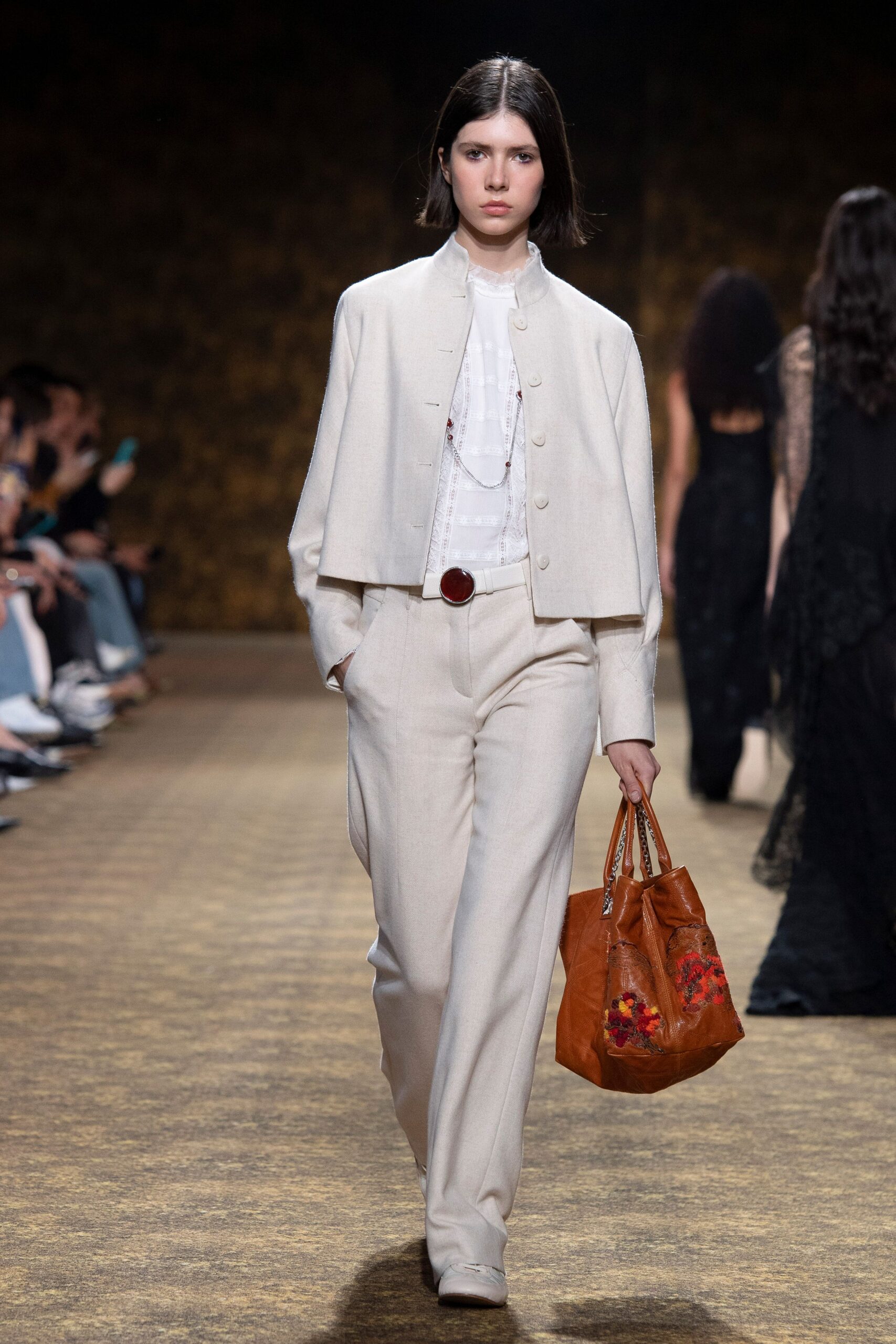 Shiatzy Chen Fall 2026 Ready-to-Wear Look 49