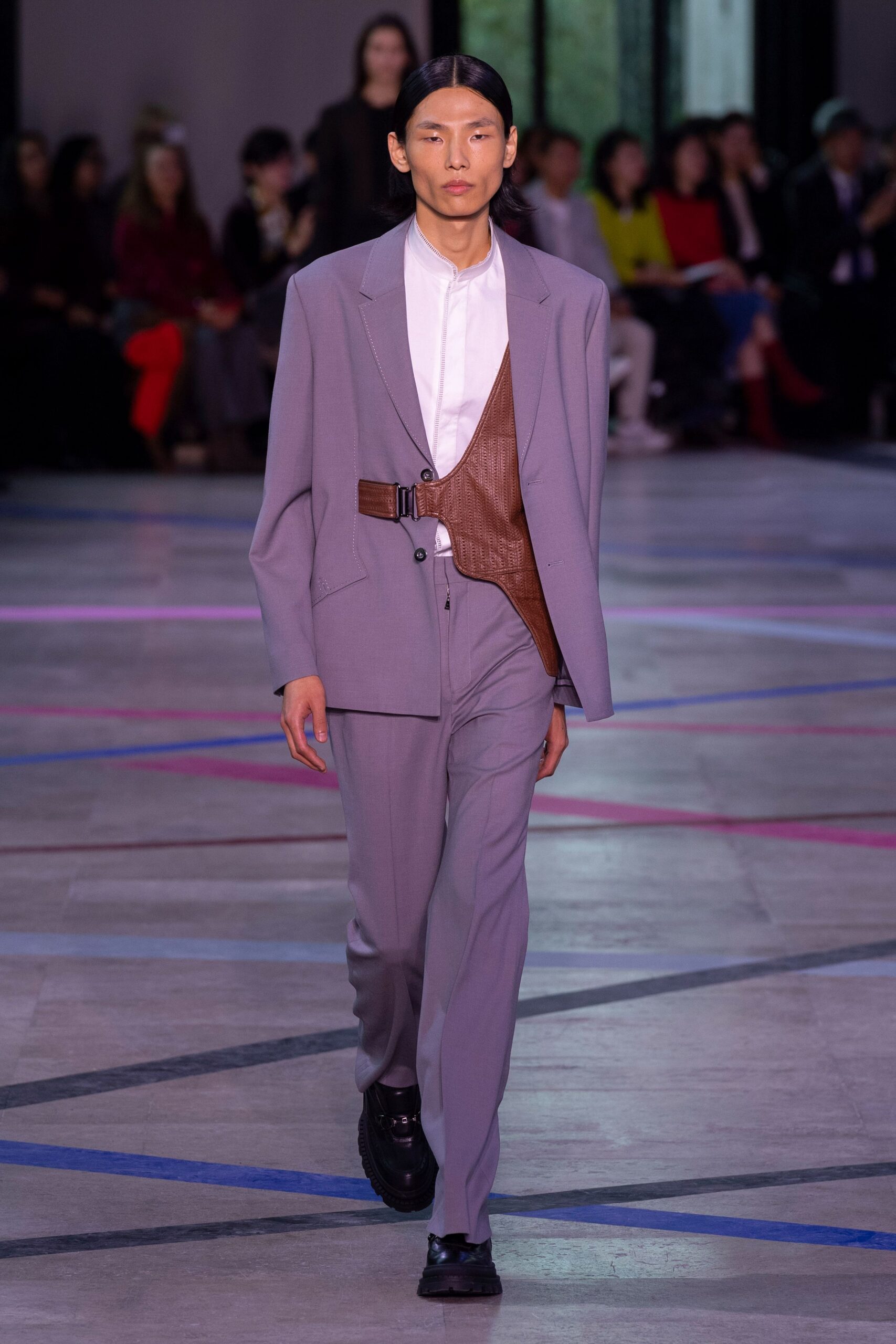 gray wool long-sleeve collared tailored buttoned suit