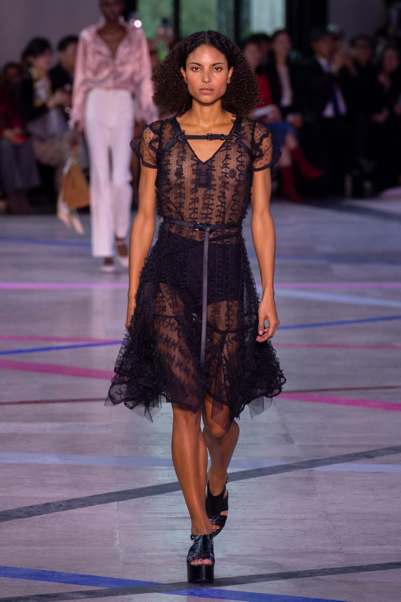 black lace sleeveless v-neck fitted pleated layered dress
