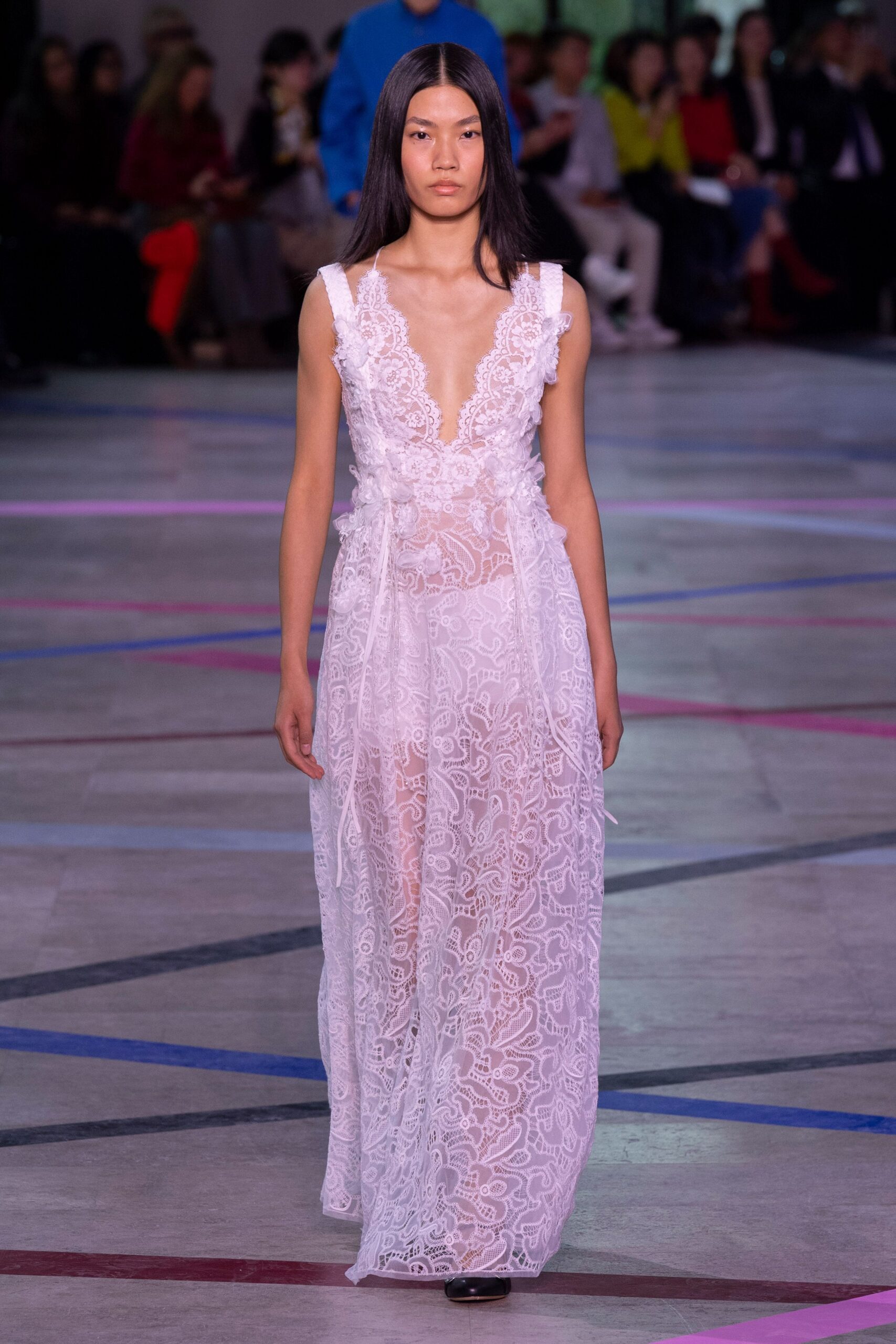 white lace sleeveless gown