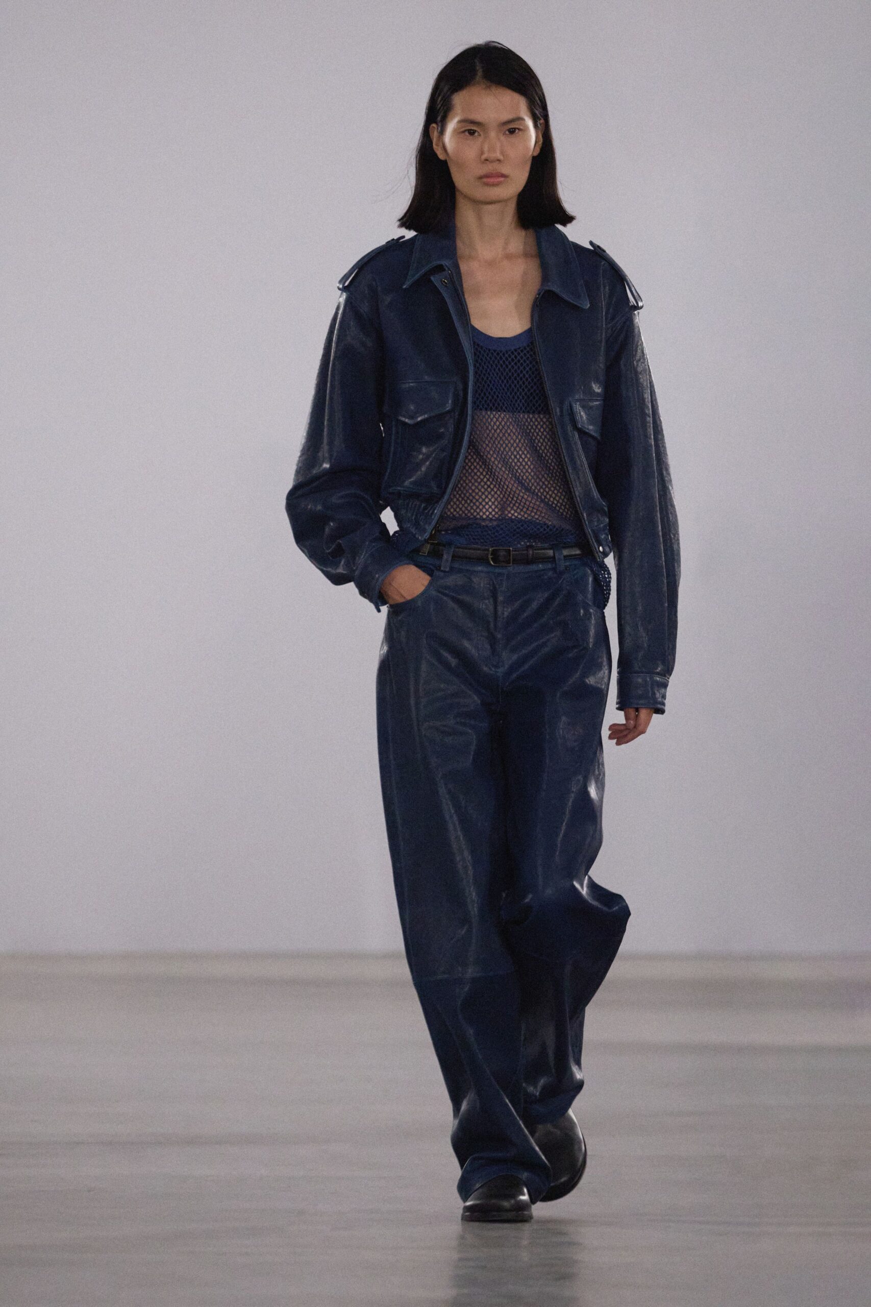 blue denim long-sleeve collared relaxed jacket