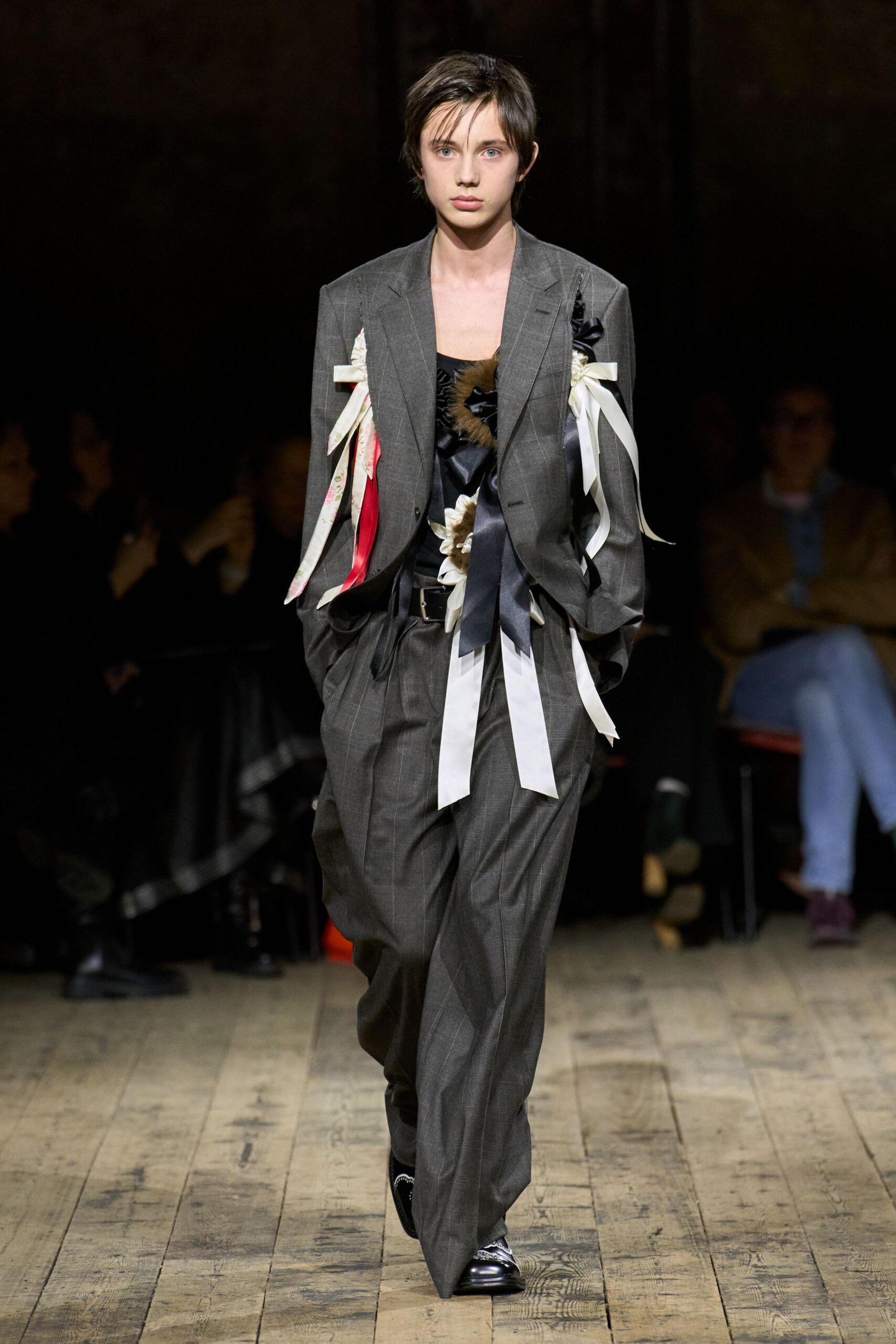 gray wool long-sleeve collared tailored buttoned layered suit