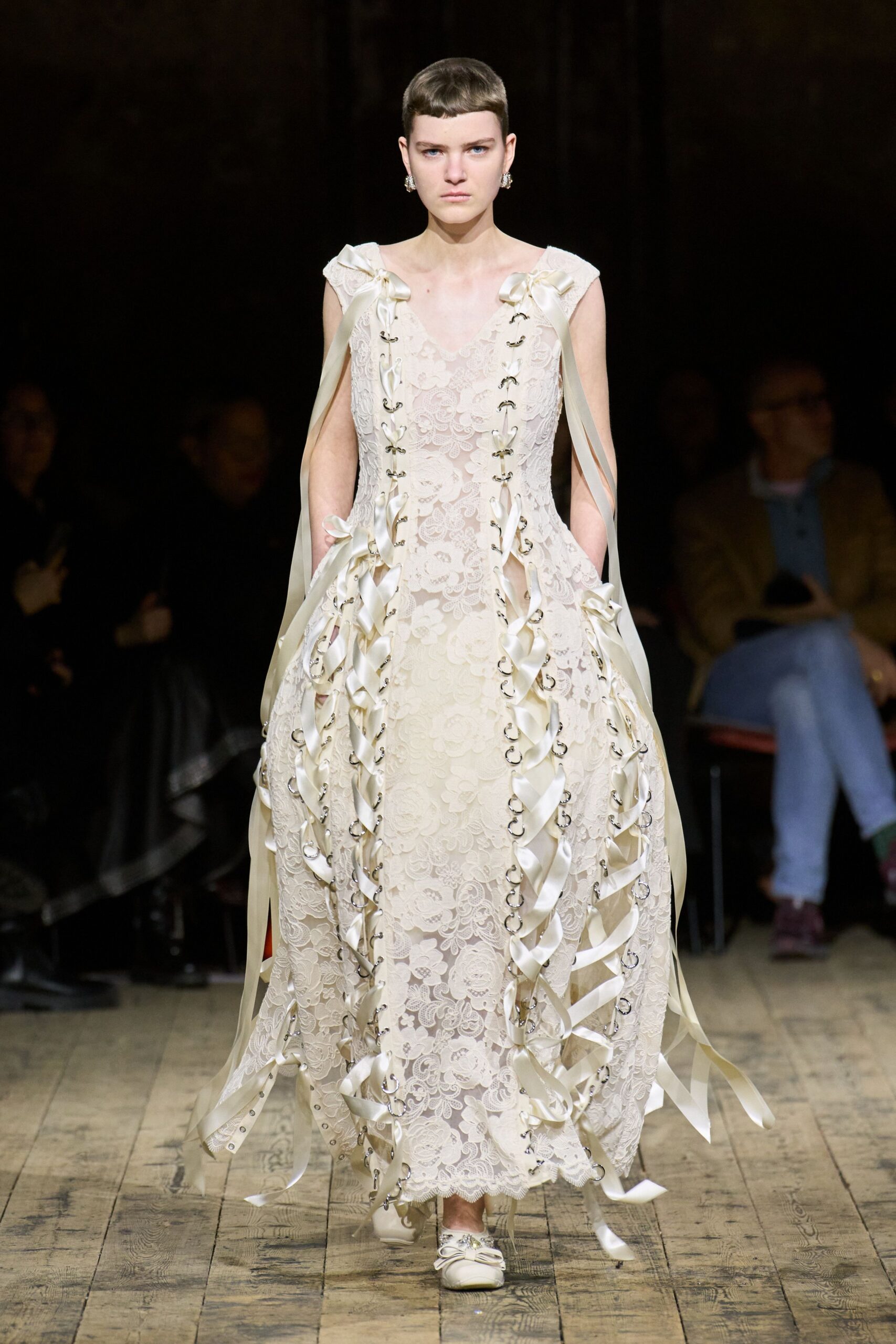 ivory lace sleeveless v-neck fitted layered ruffled gown