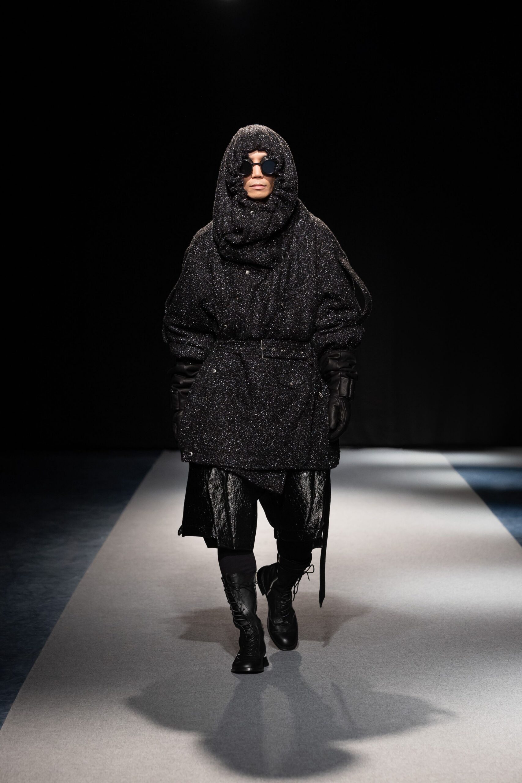 black wool long-sleeve hooded relaxed zippered belted coat