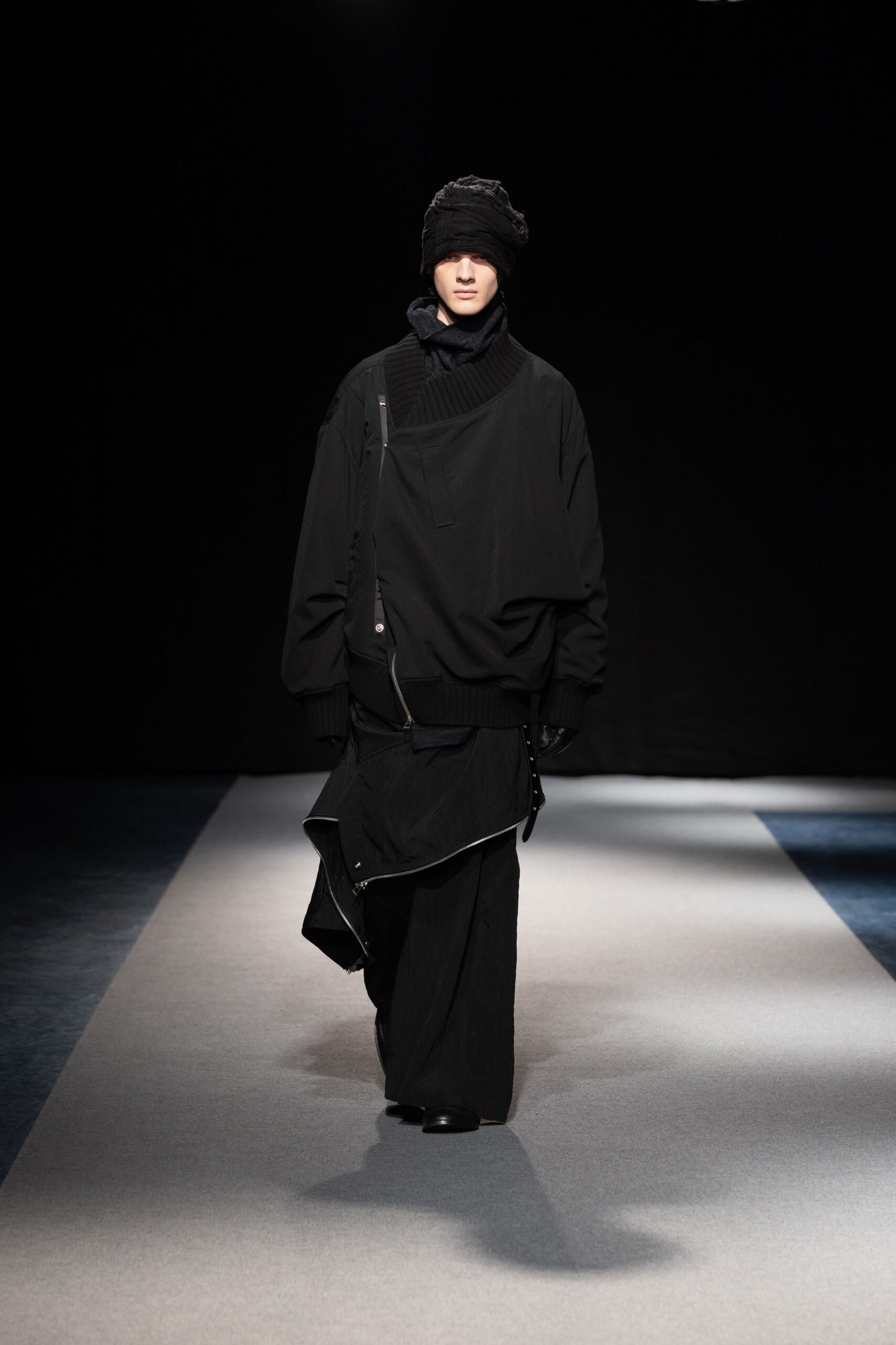 black cotton long-sleeve high-neck oversized zippered jacket