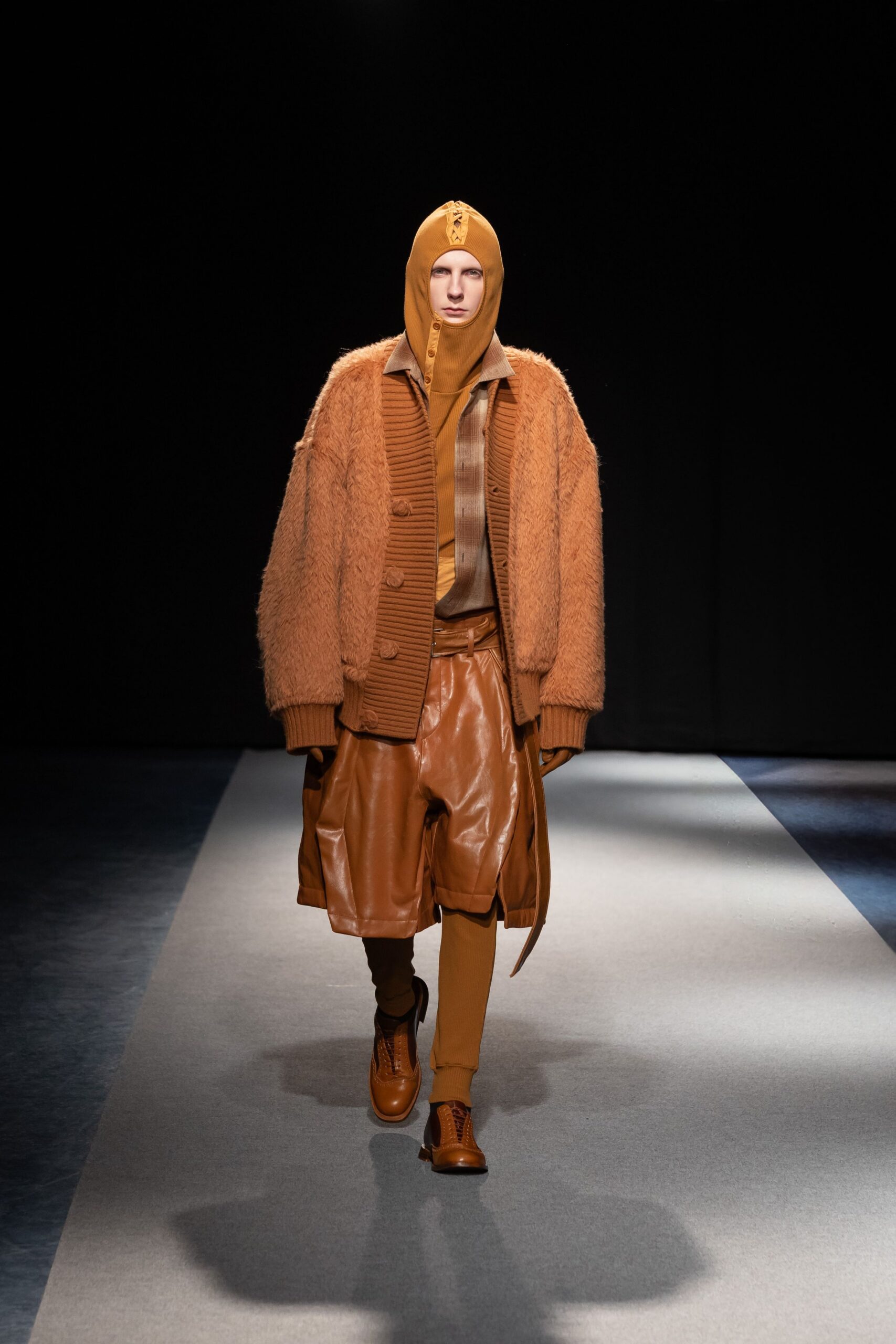 brown fur long-sleeve collared oversized textured jacket