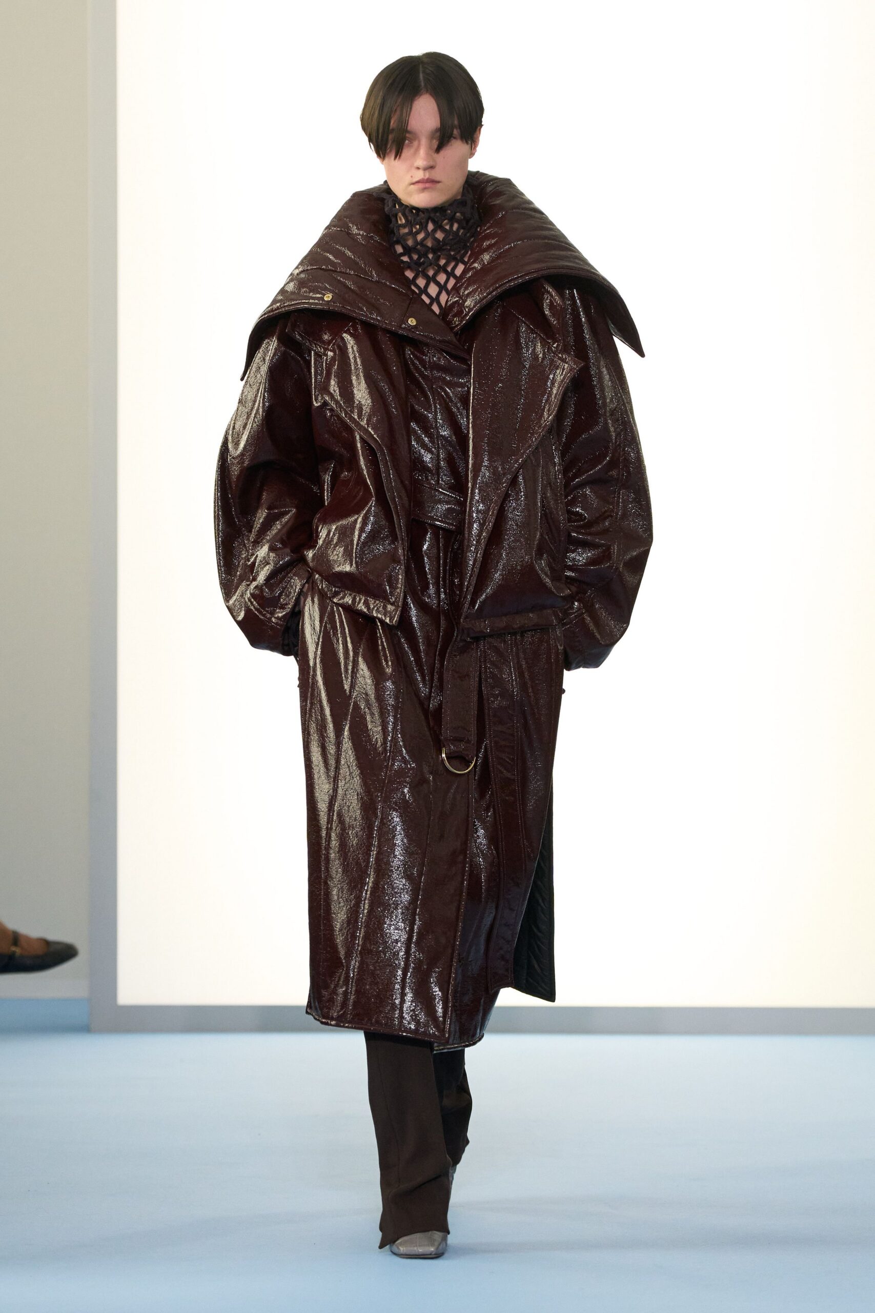 brown vinyl long-sleeve collared oversized zippered padded coat