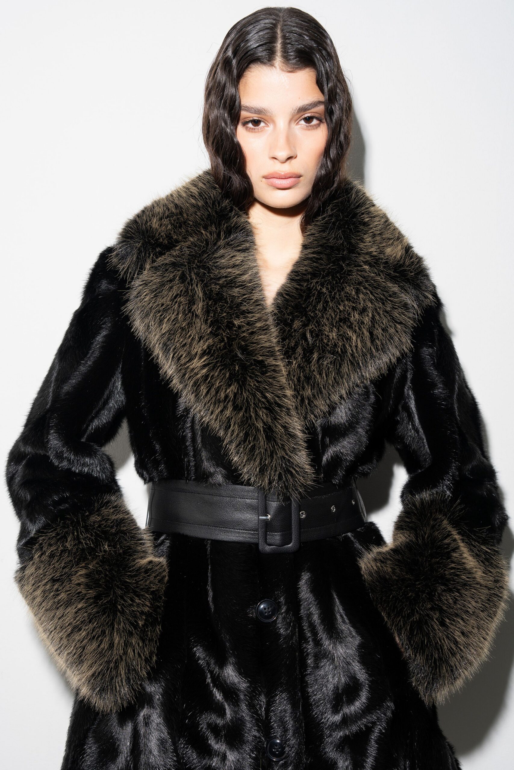 Stand Studio Resort 2026 Look 1