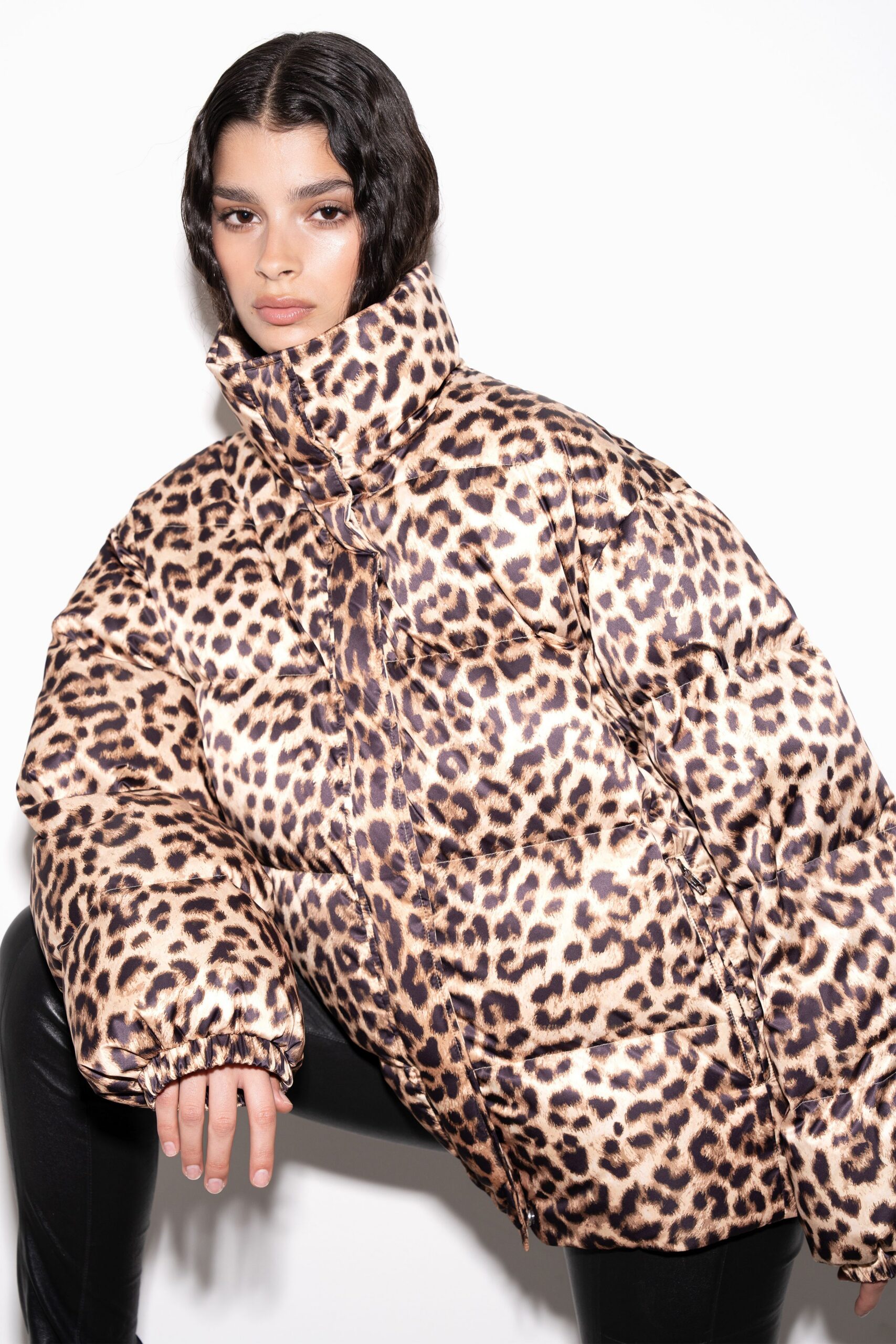 brown faux-fur long-sleeve collared oversized animal-print jacket