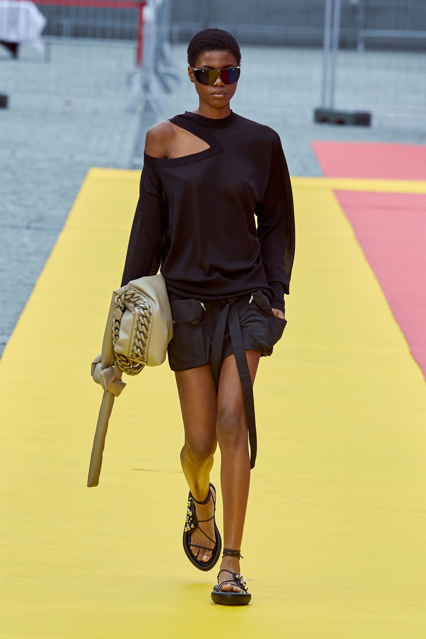 Stella McCartney Spring 2023 Ready-to-Wear Look 26